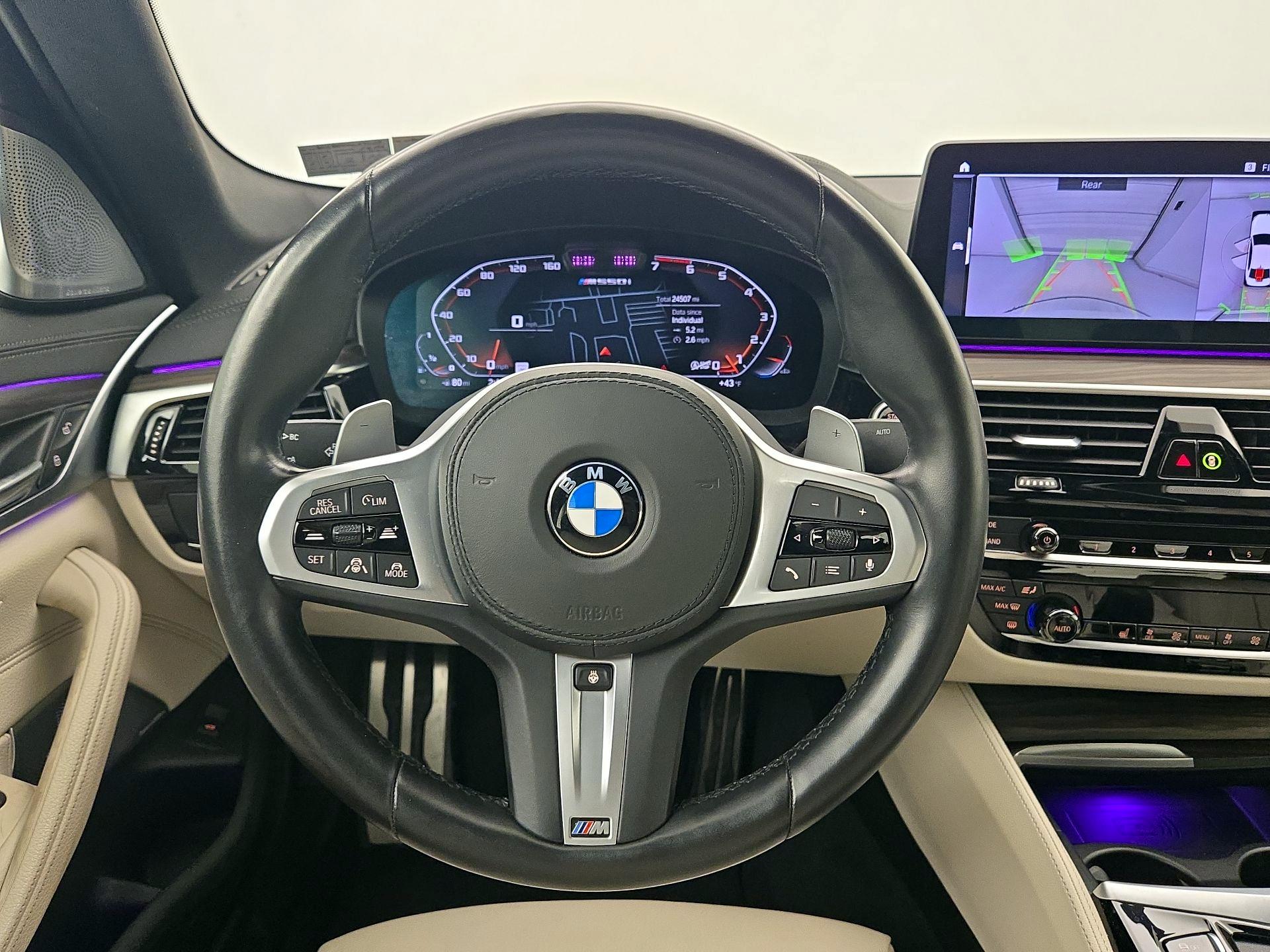 Thumbnail: 2021 BMW 5 Series - 10