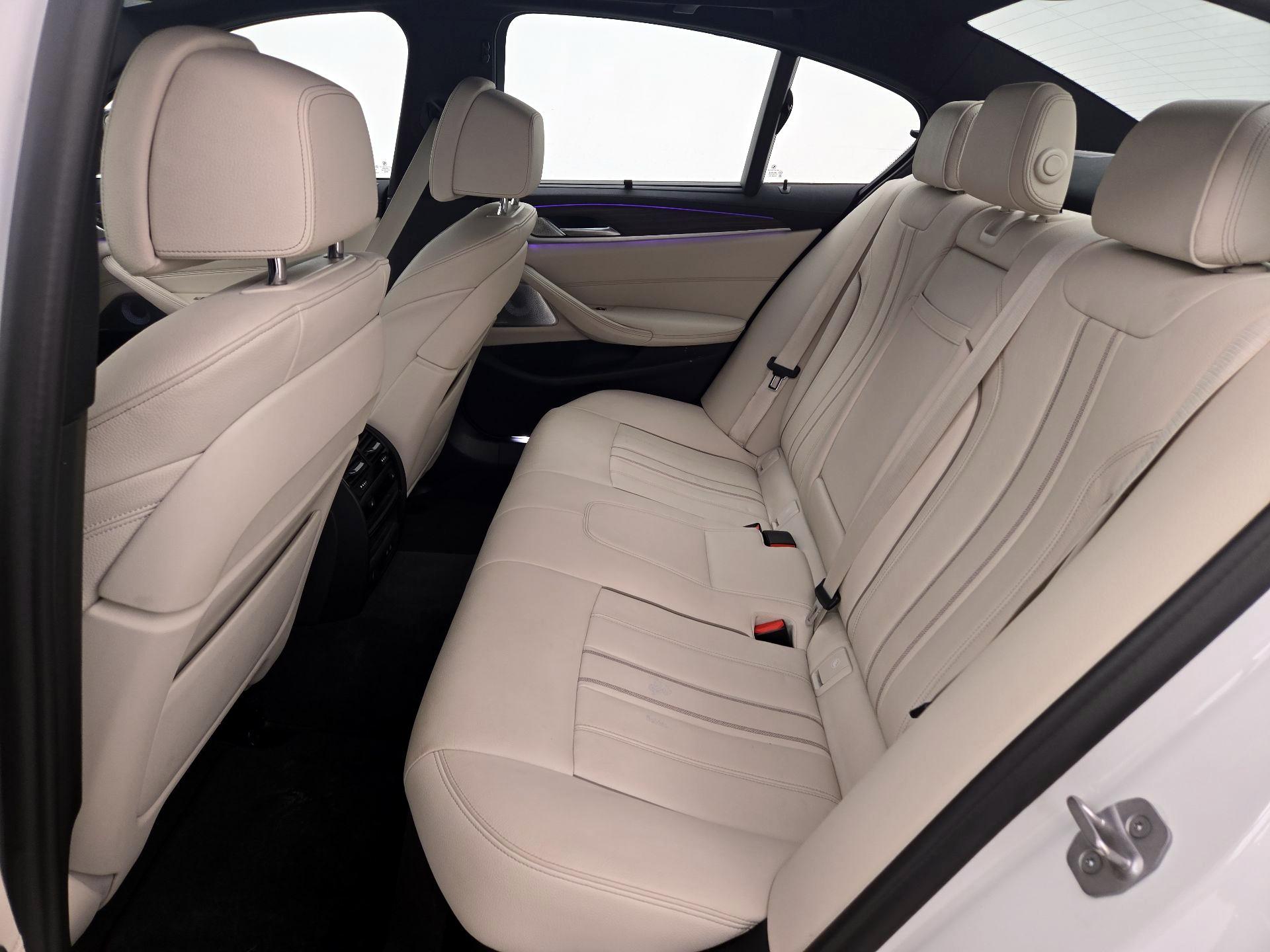 Thumbnail: 2021 BMW 5 Series - 18