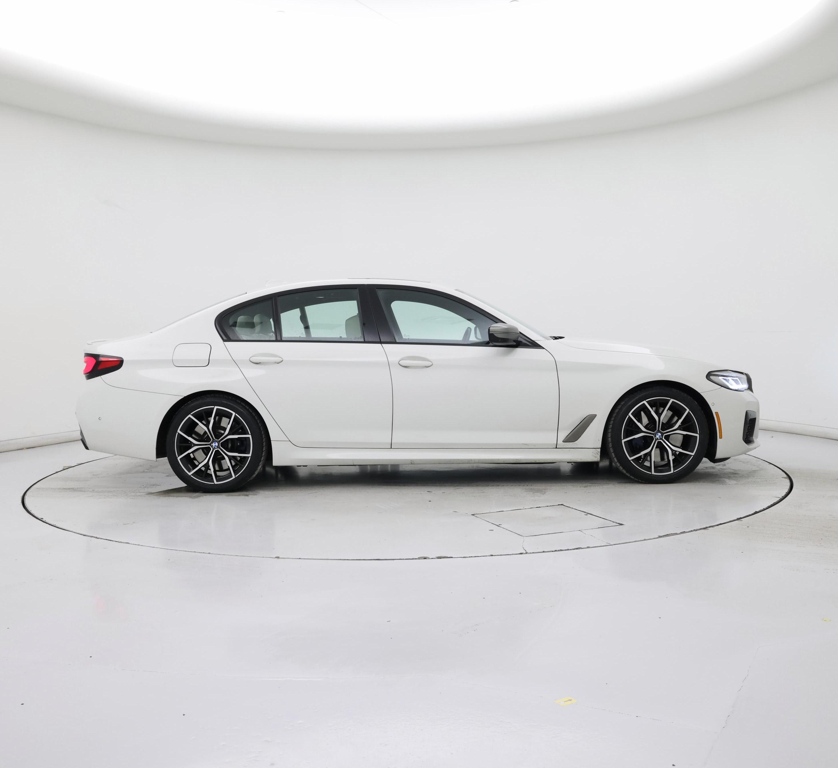 Thumbnail: 2021 BMW 5 Series - 7