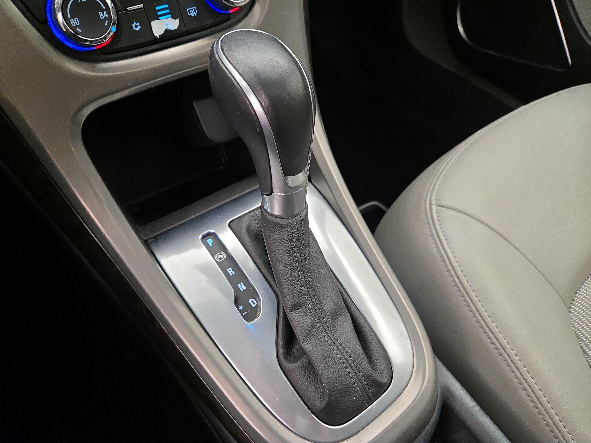 Thumbnail: 2016 Buick Verano - 18