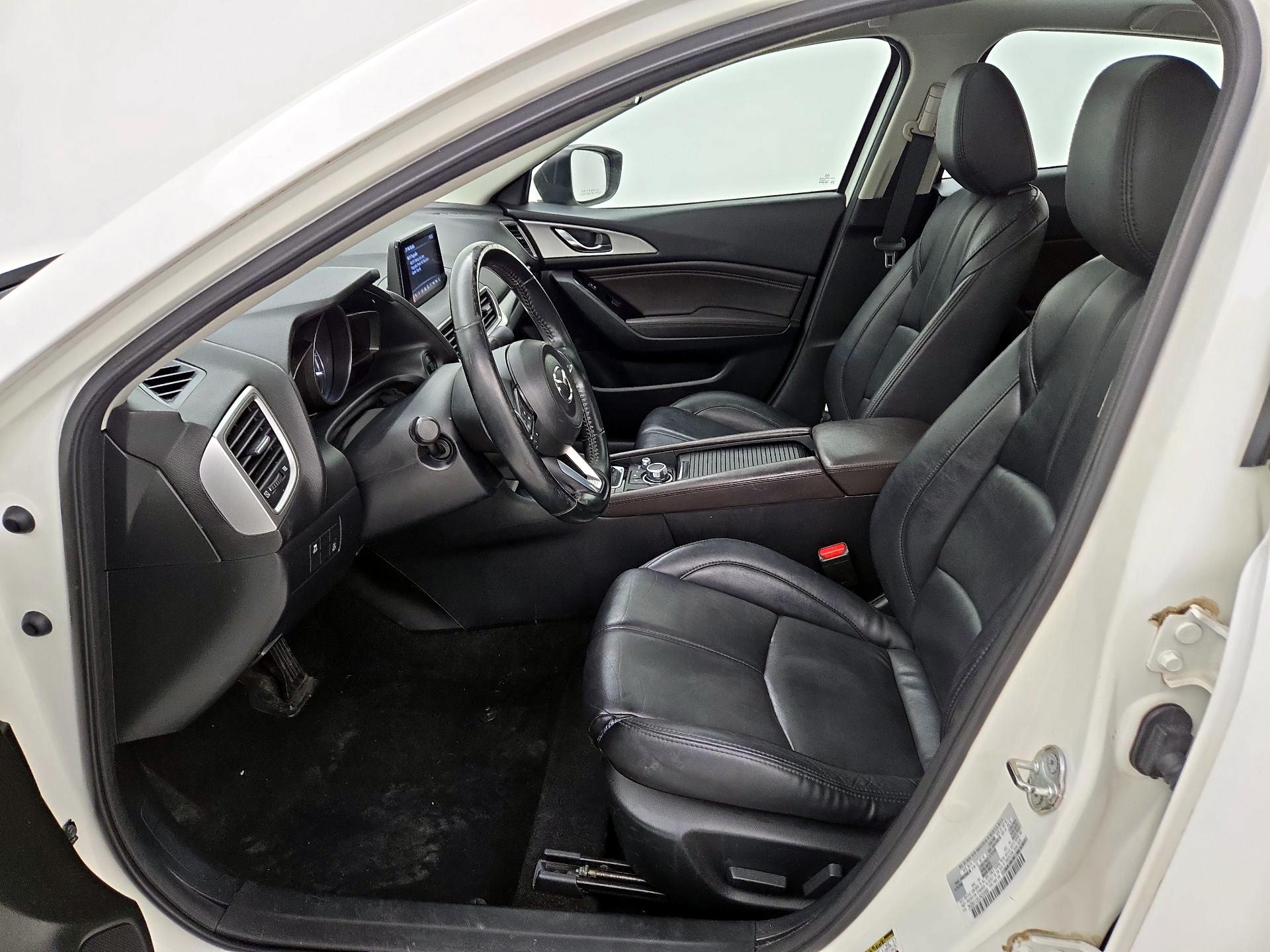 Thumbnail: 2018 Mazda Mazda3 - 11