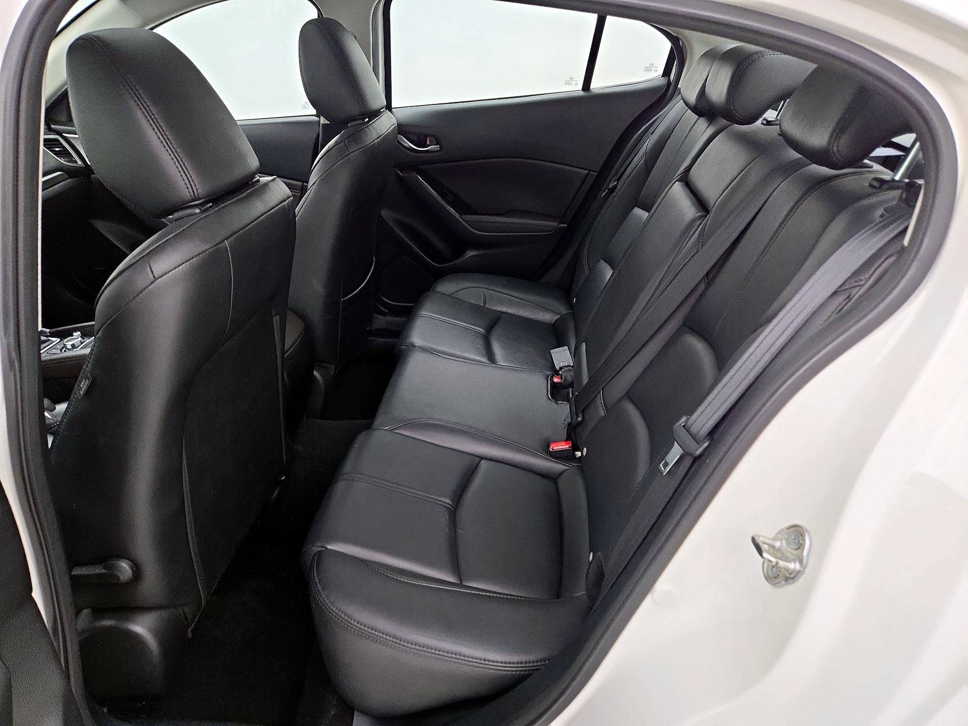 Thumbnail: 2018 Mazda Mazda3 - 20