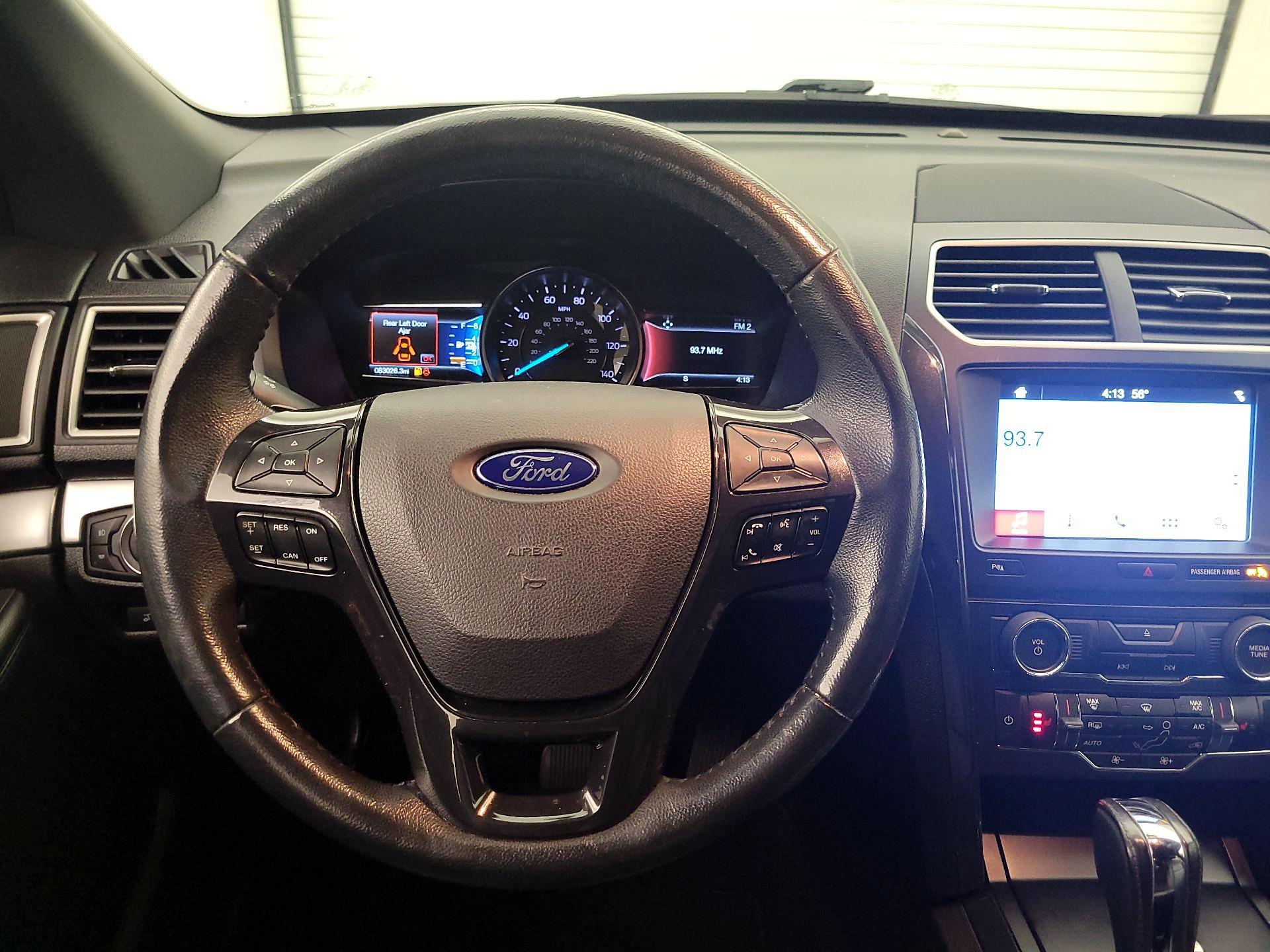 Thumbnail: 2017 Ford Explorer - 10