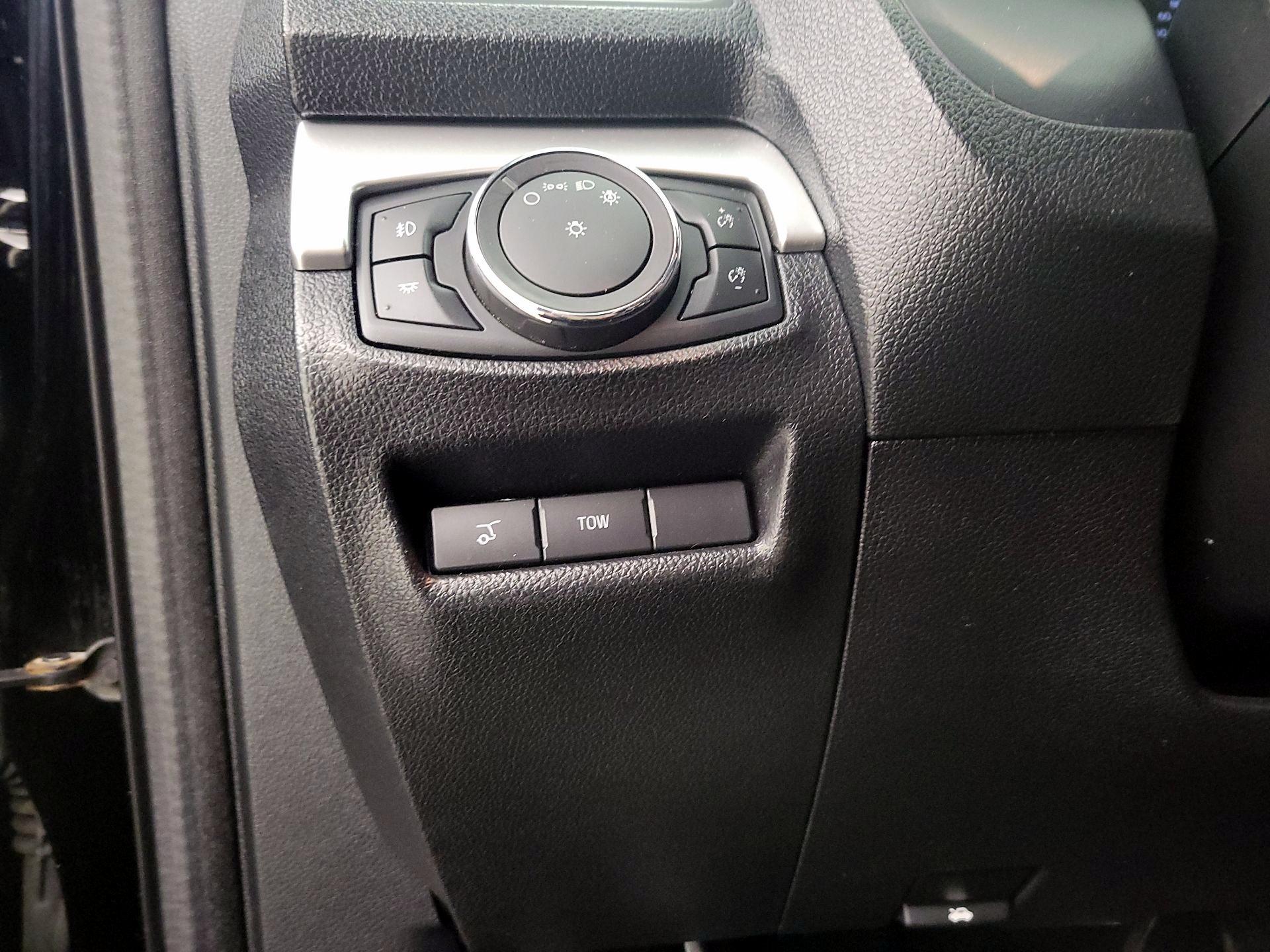 Thumbnail: 2017 Ford Explorer - 13