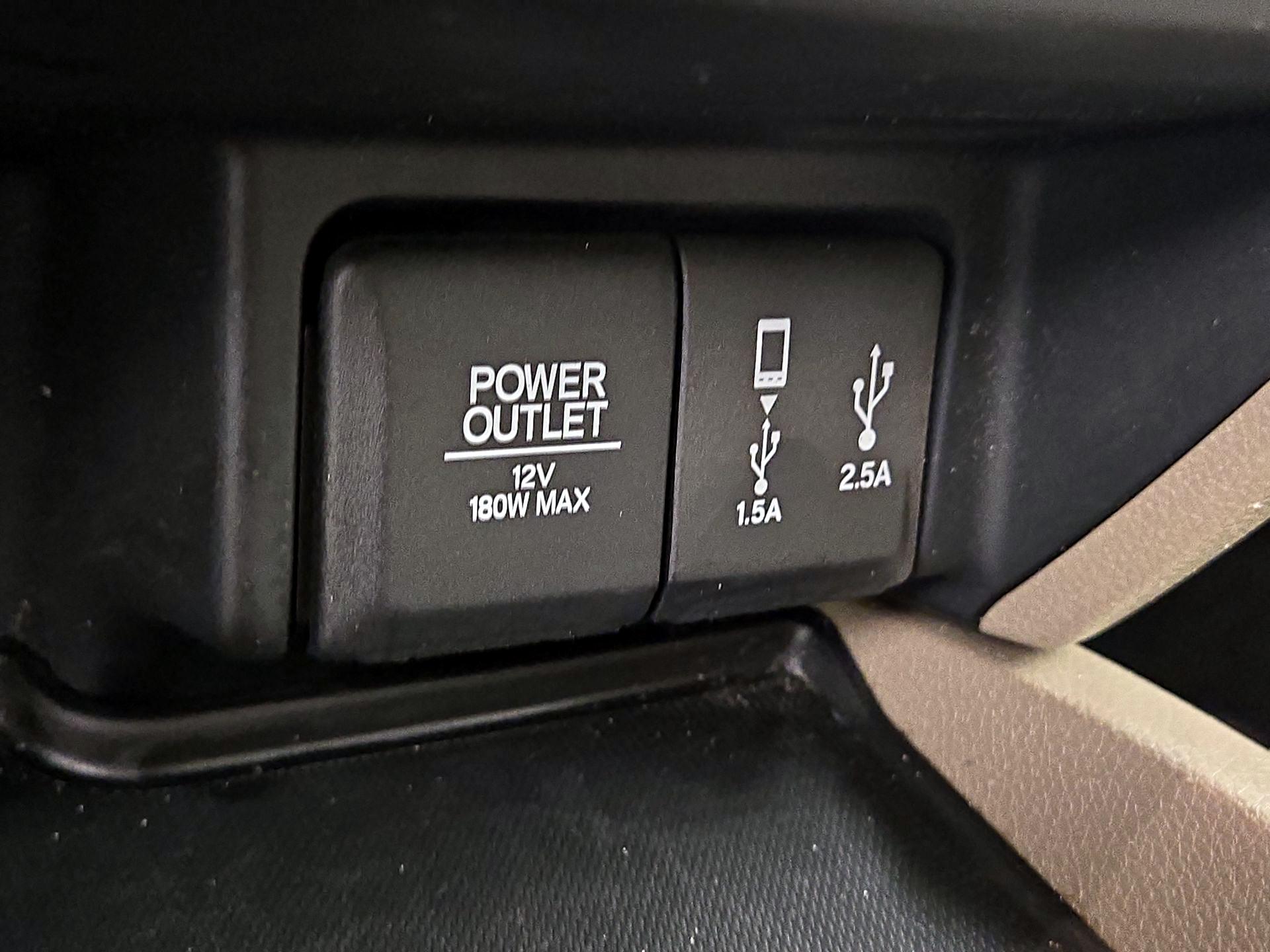 Thumbnail: 2017 Honda Pilot - 19