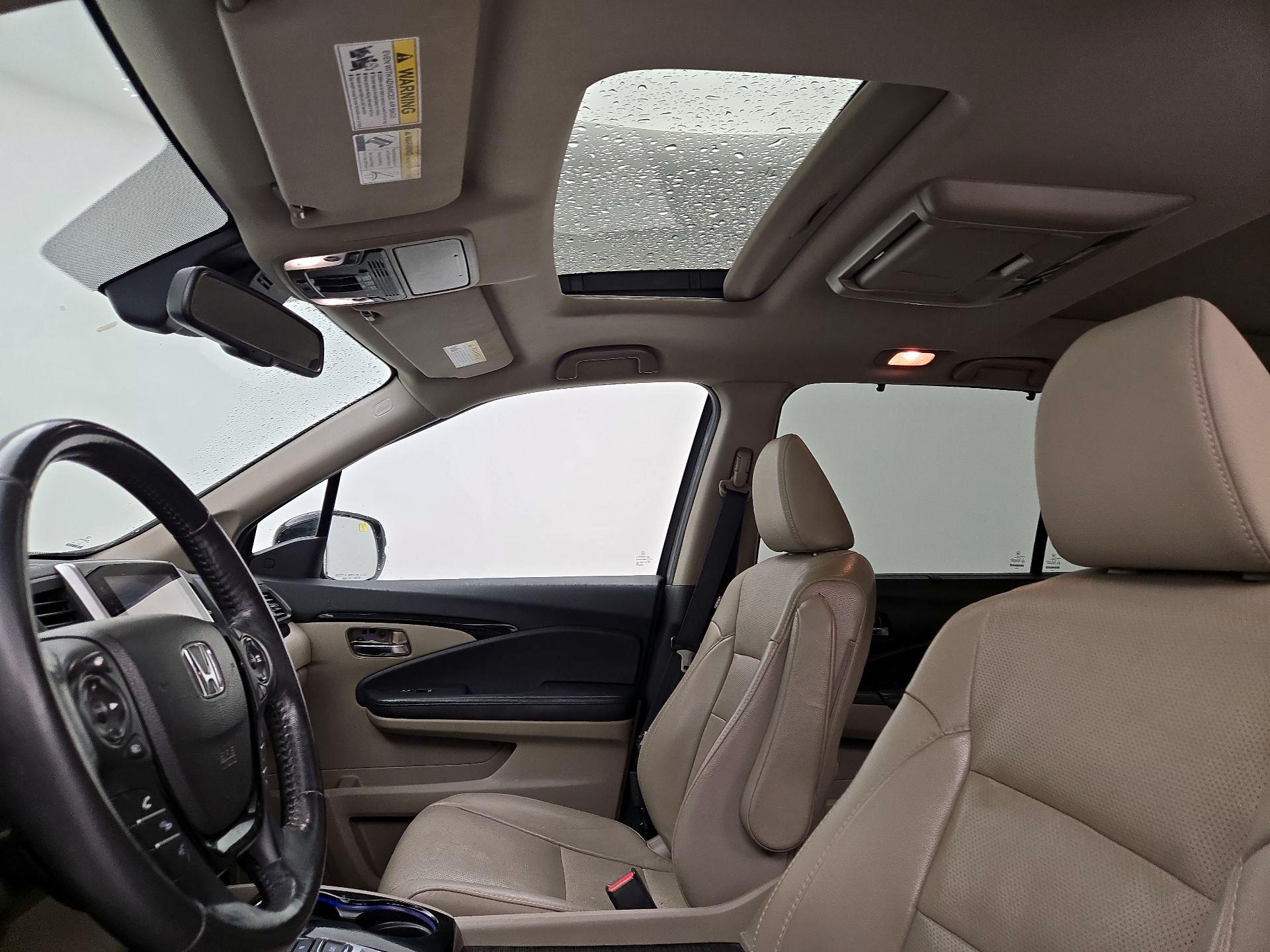 Thumbnail: 2017 Honda Pilot - 20