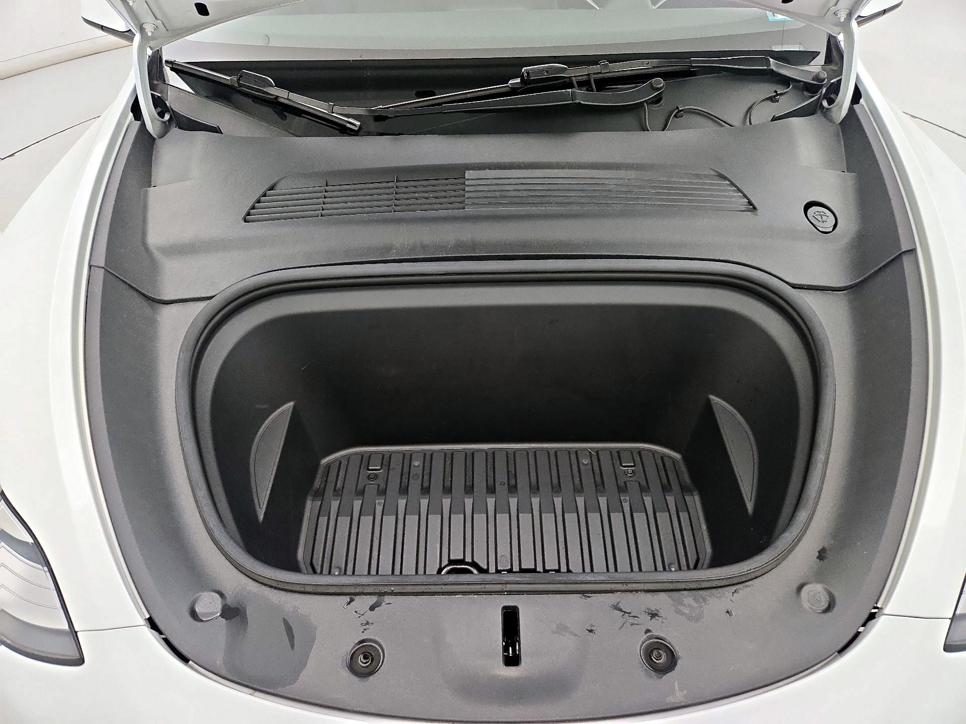 Thumbnail: 2021 Tesla Model Y - 19