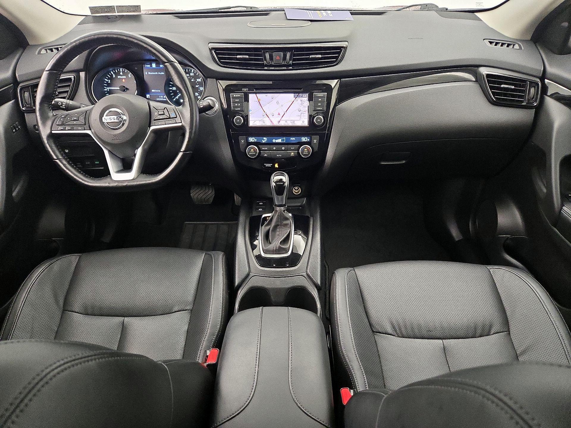 Thumbnail: 2021 Nissan Rogue Sport - 9