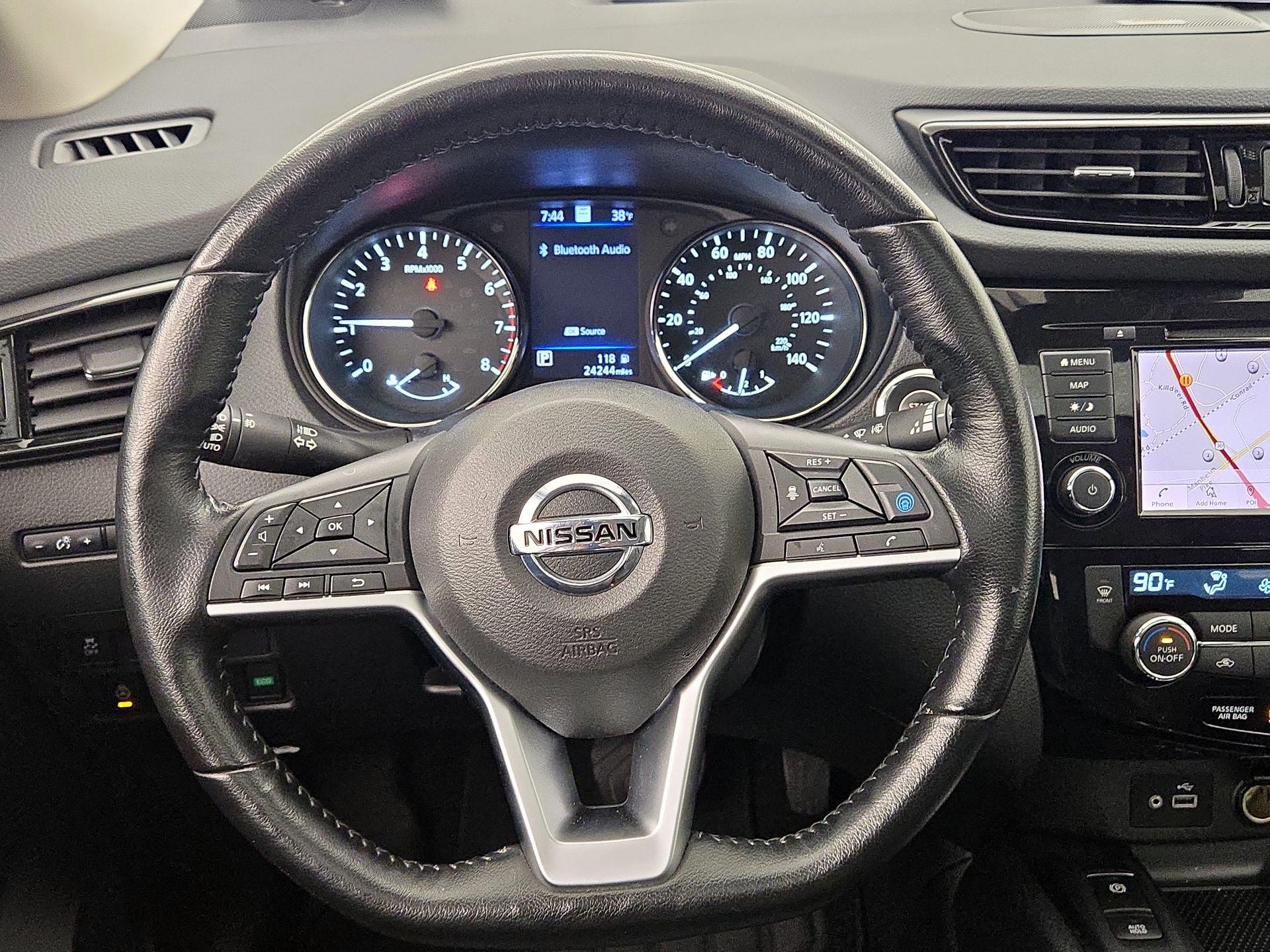 Thumbnail: 2021 Nissan Rogue Sport - 10