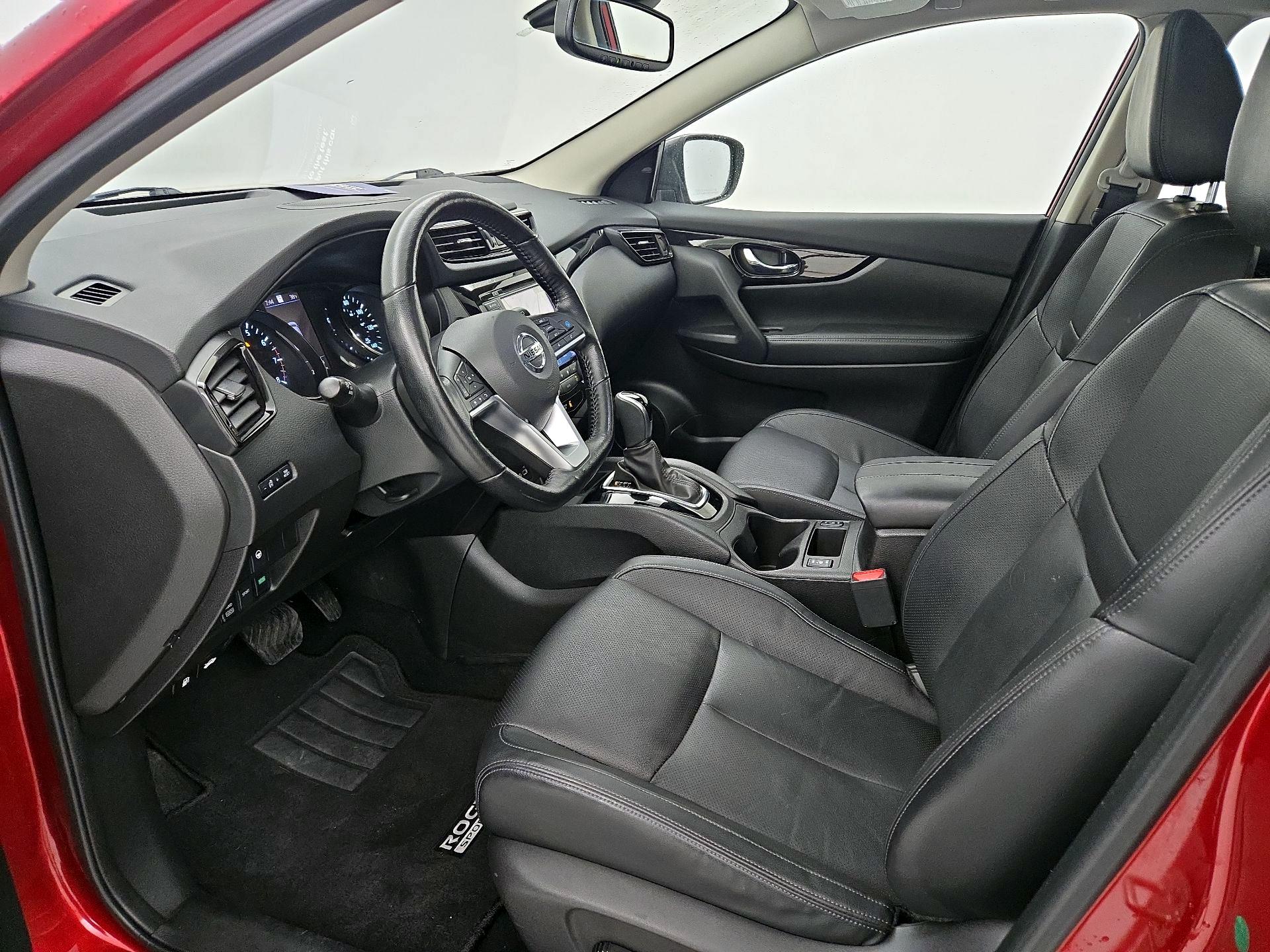 Thumbnail: 2021 Nissan Rogue Sport - 11