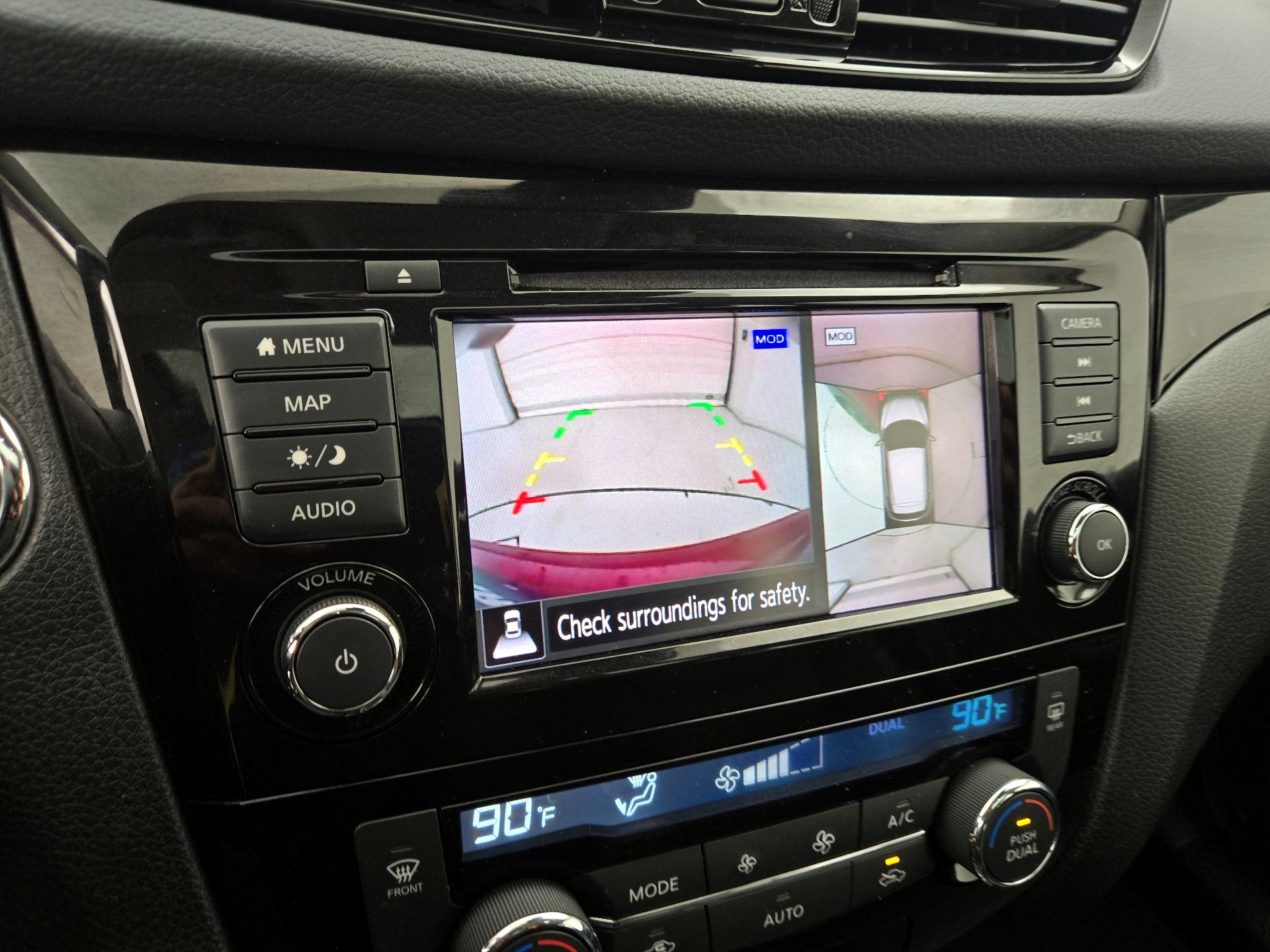 Thumbnail: 2021 Nissan Rogue Sport - 15
