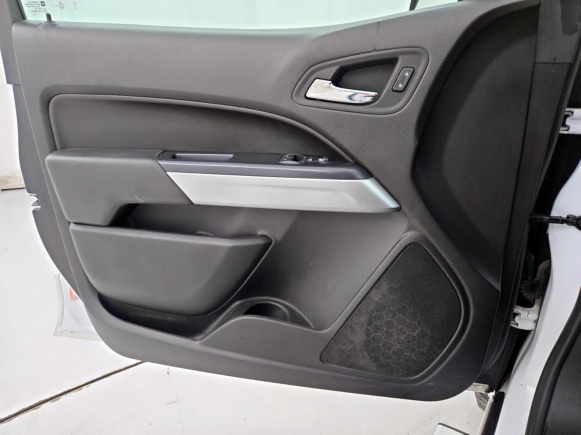 Thumbnail: 2016 Chevrolet Colorado - 12