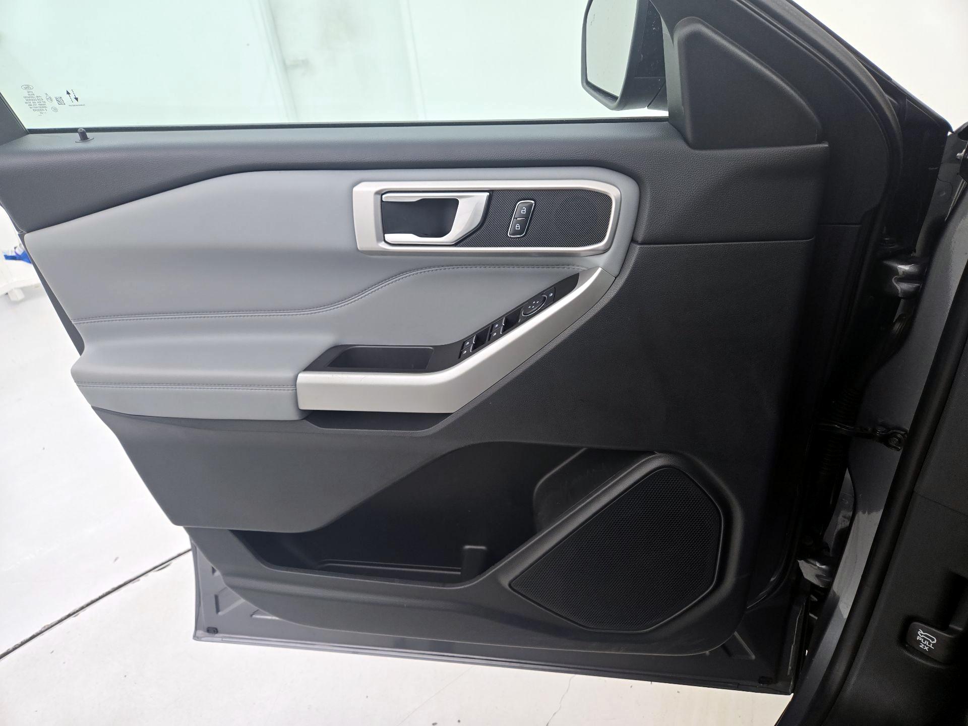 Thumbnail: 2022 Ford Explorer - 12