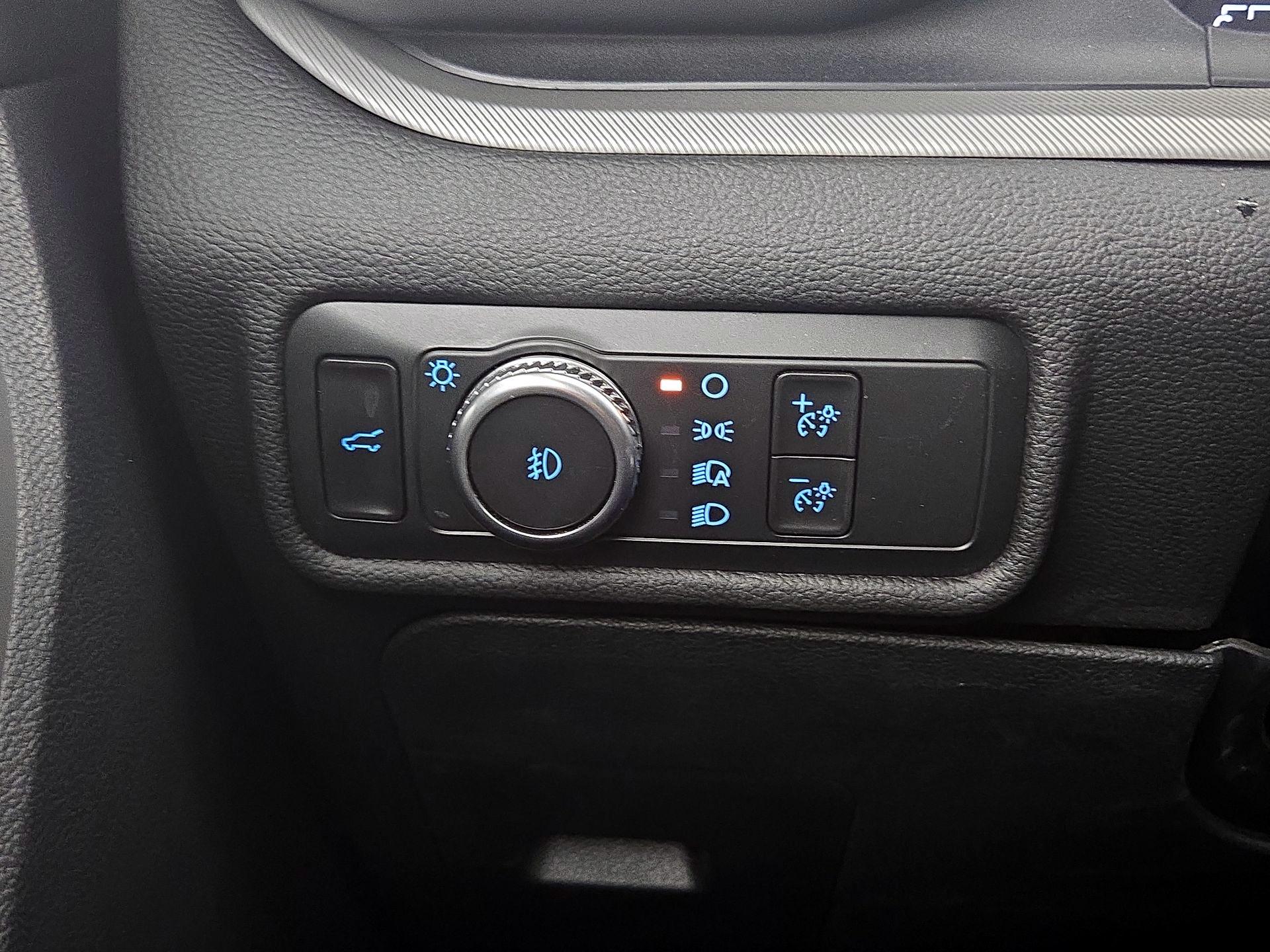 Thumbnail: 2022 Ford Explorer - 13