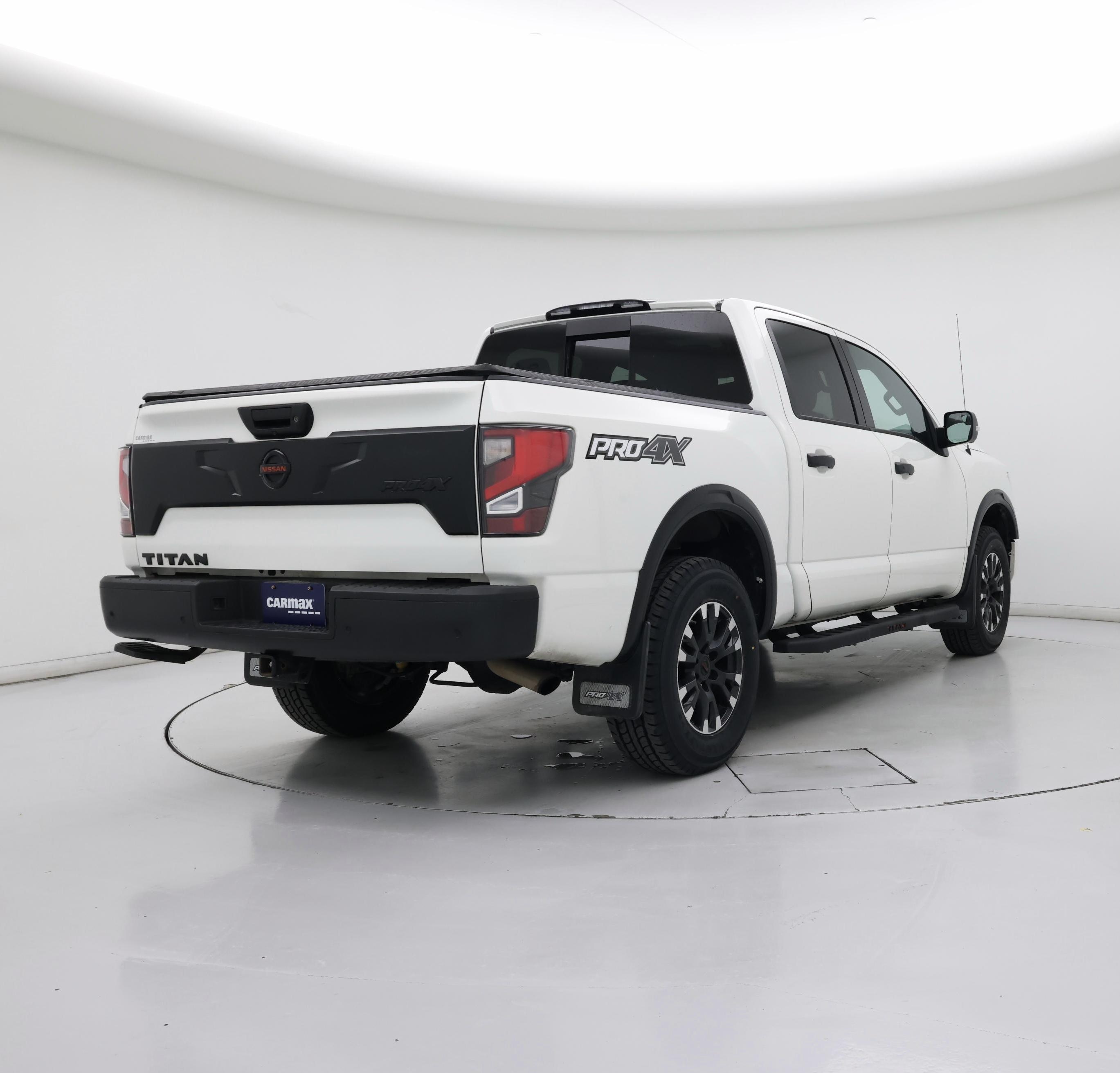 Thumbnail: 2021 Nissan Titan - 8
