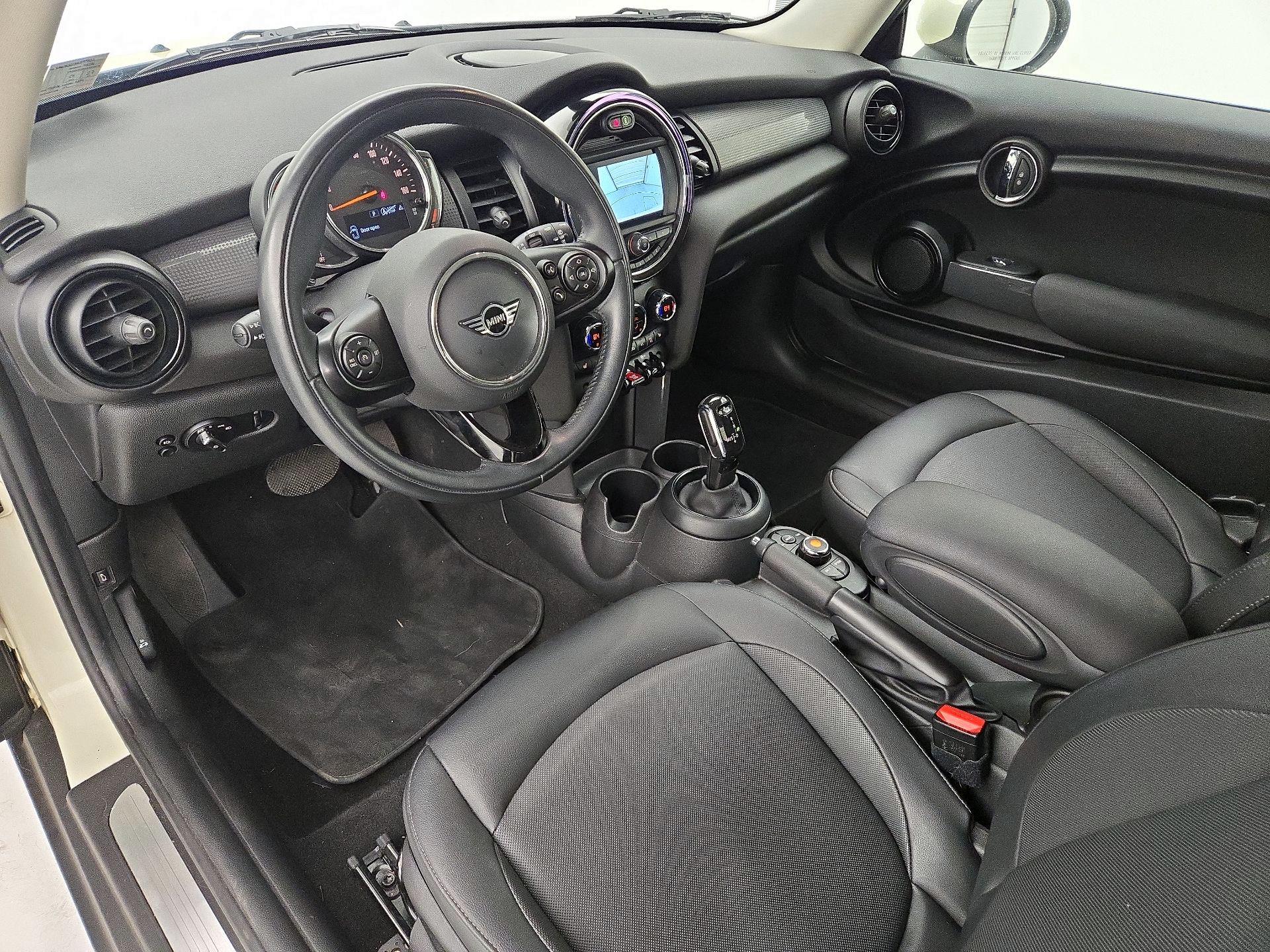 Thumbnail: 2021 MINI Cooper Hardtop - 11