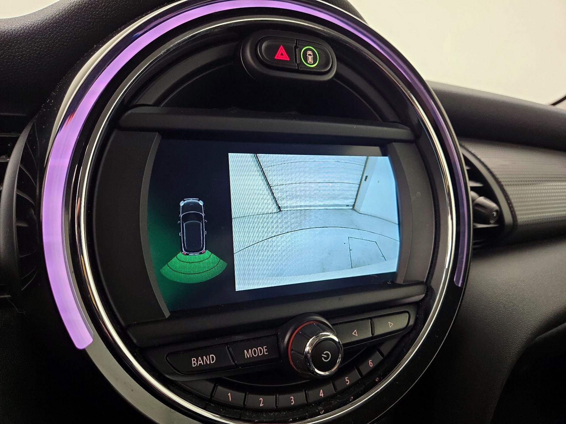 Thumbnail: 2021 MINI Cooper Hardtop - 14