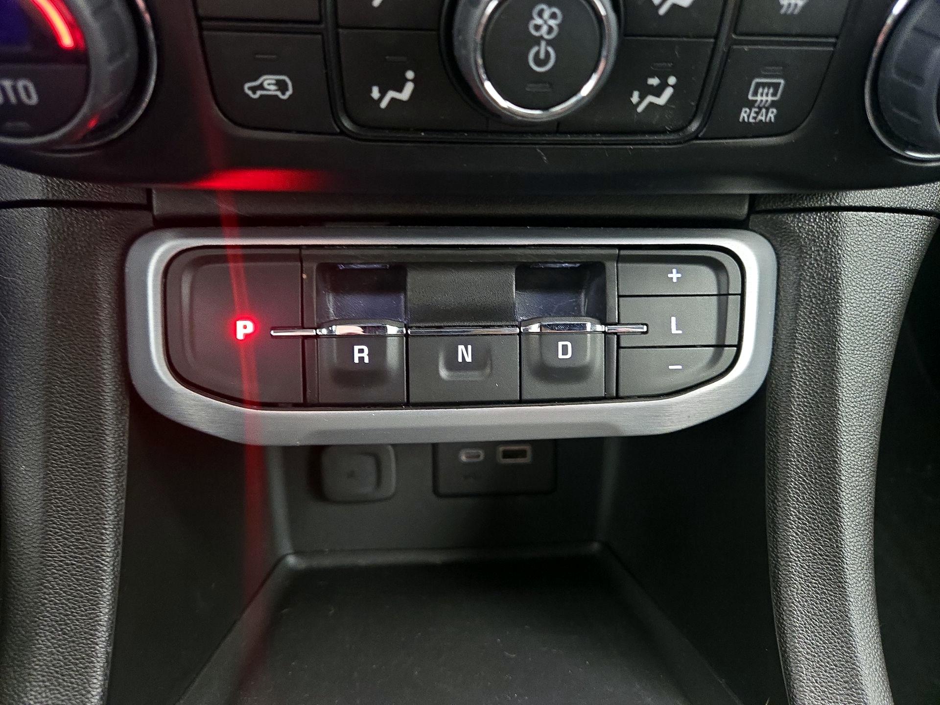 Thumbnail: 2023 GMC Acadia - 17