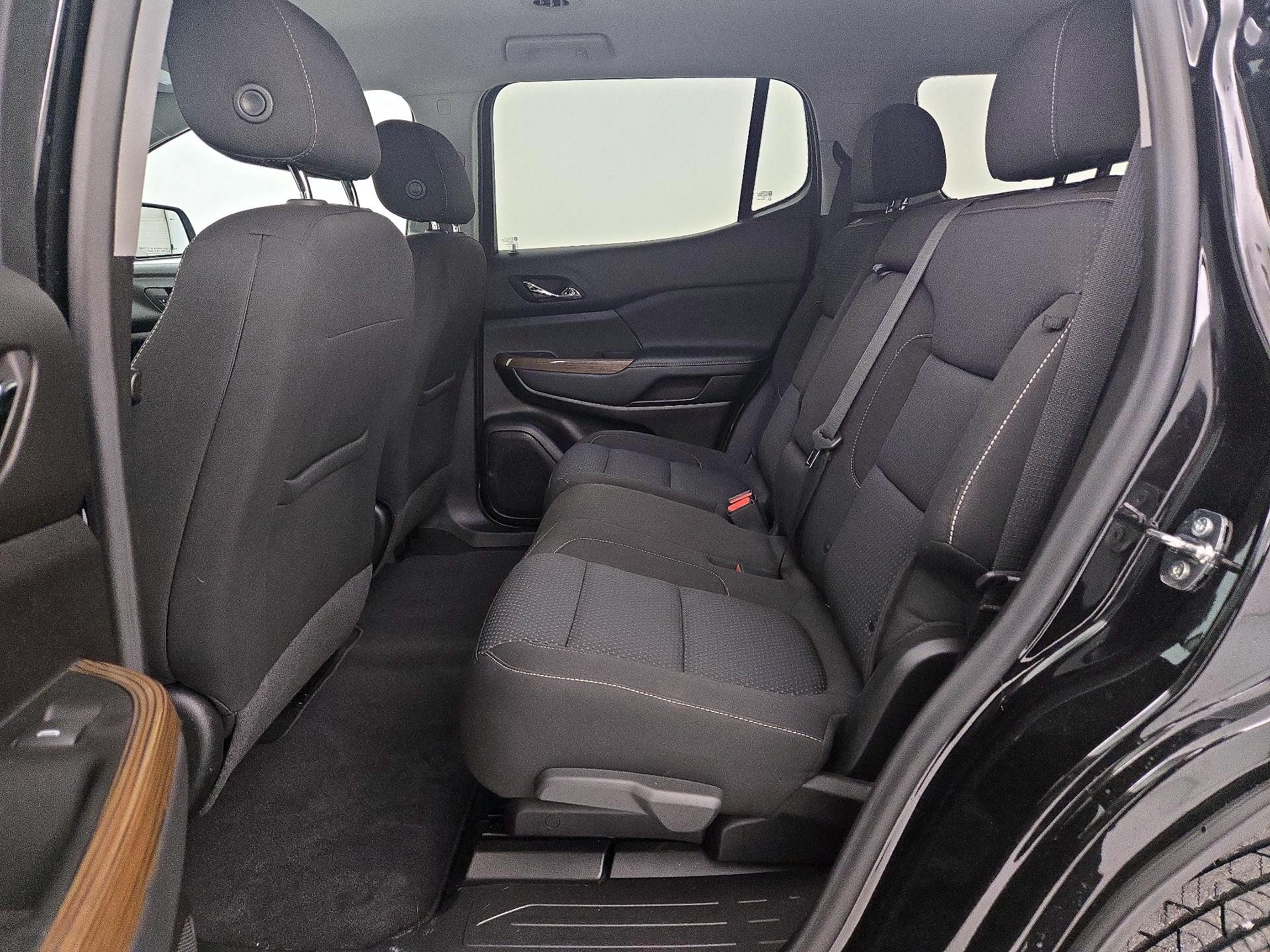 Thumbnail: 2023 GMC Acadia - 18