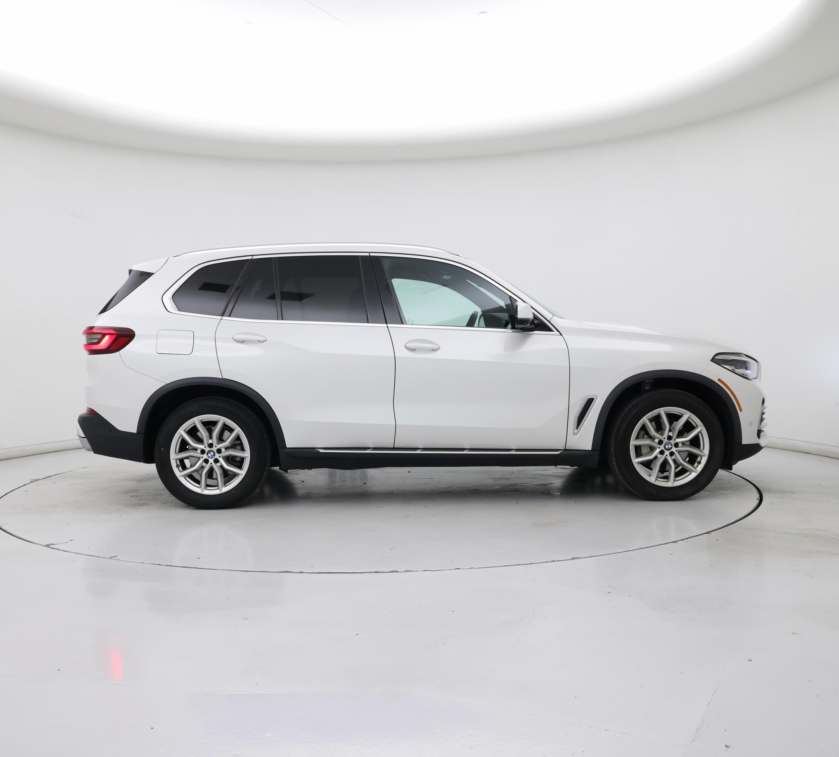 Thumbnail: 2021 BMW X5 - 7