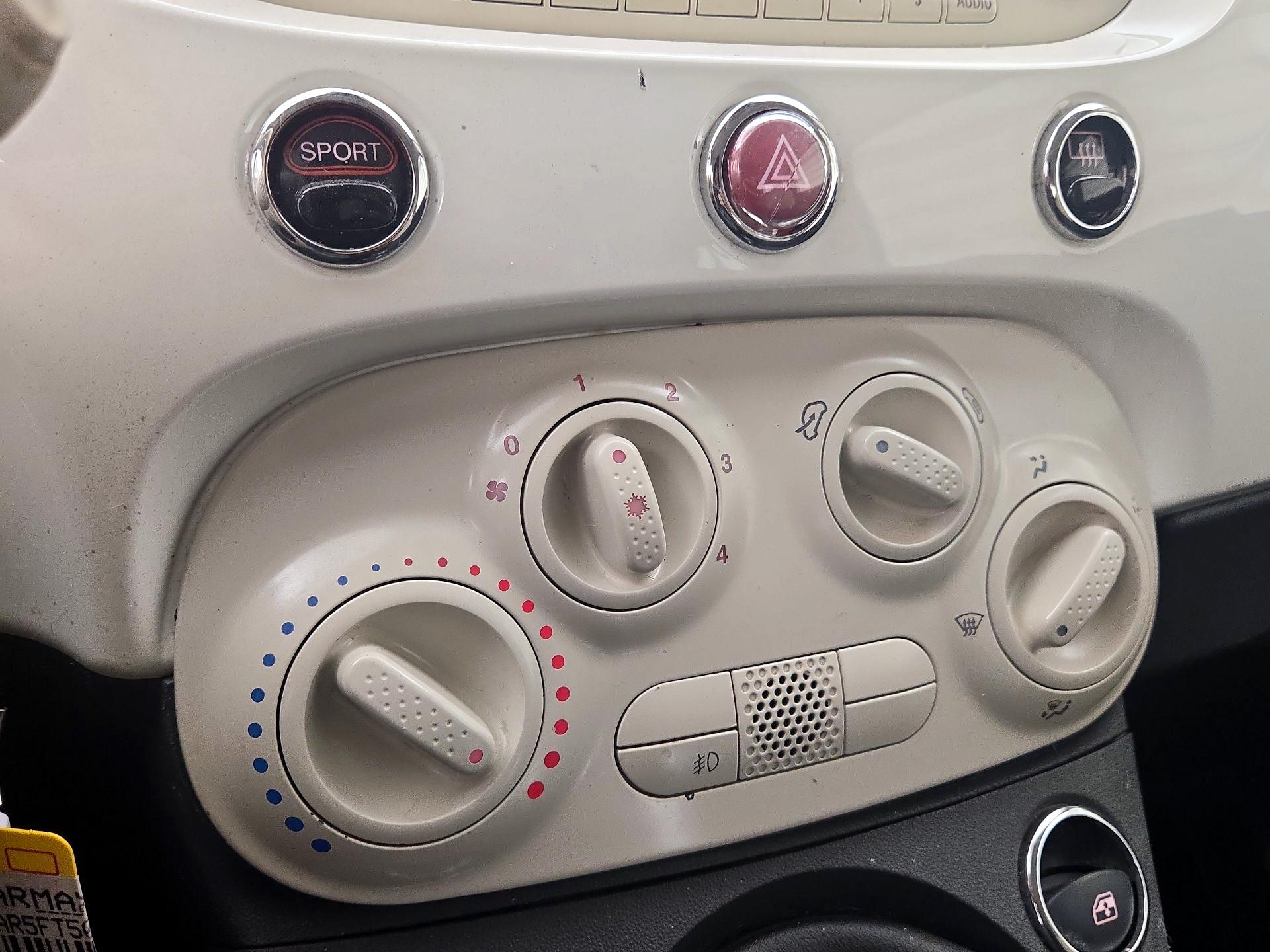 Thumbnail: 2015 Fiat 500 - 15