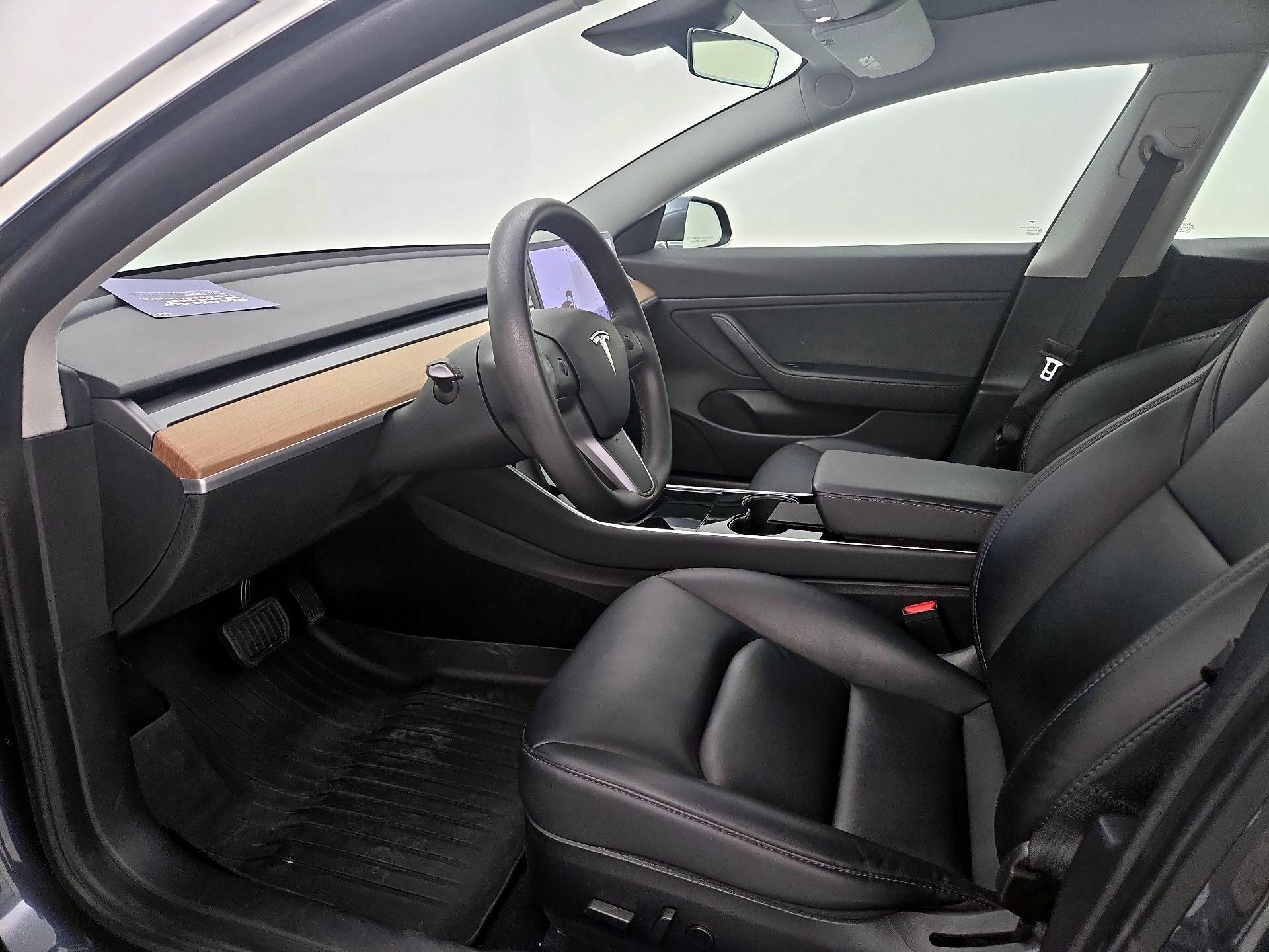 Thumbnail: 2020 Tesla Model 3 - 11