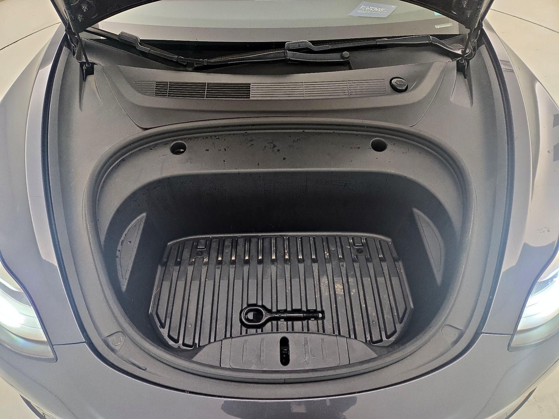 Thumbnail: 2020 Tesla Model 3 - 20