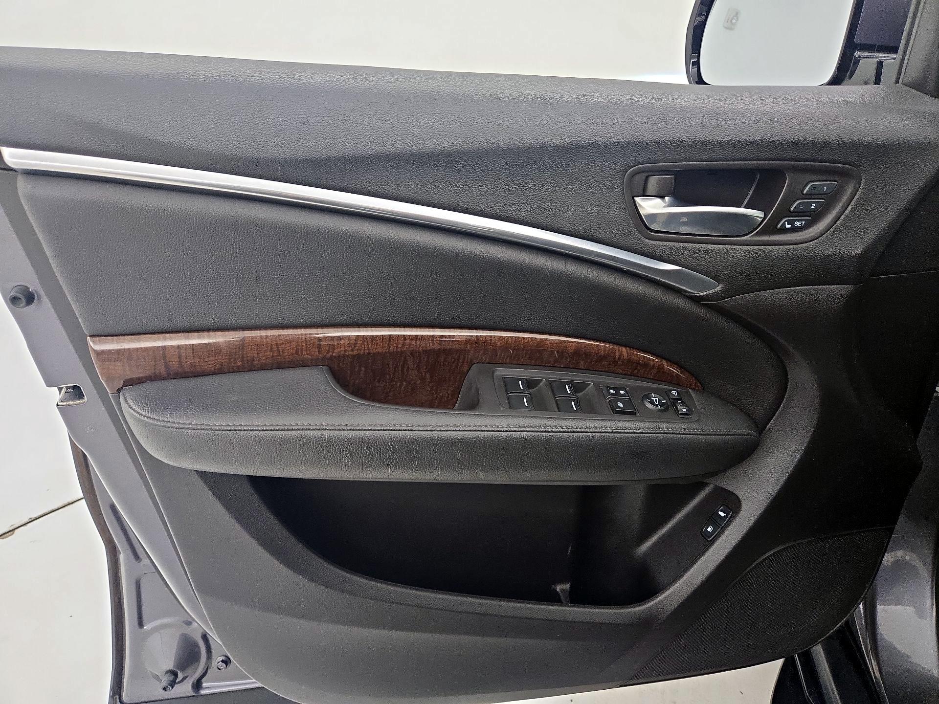 Thumbnail: 2017 Acura MDX - 12