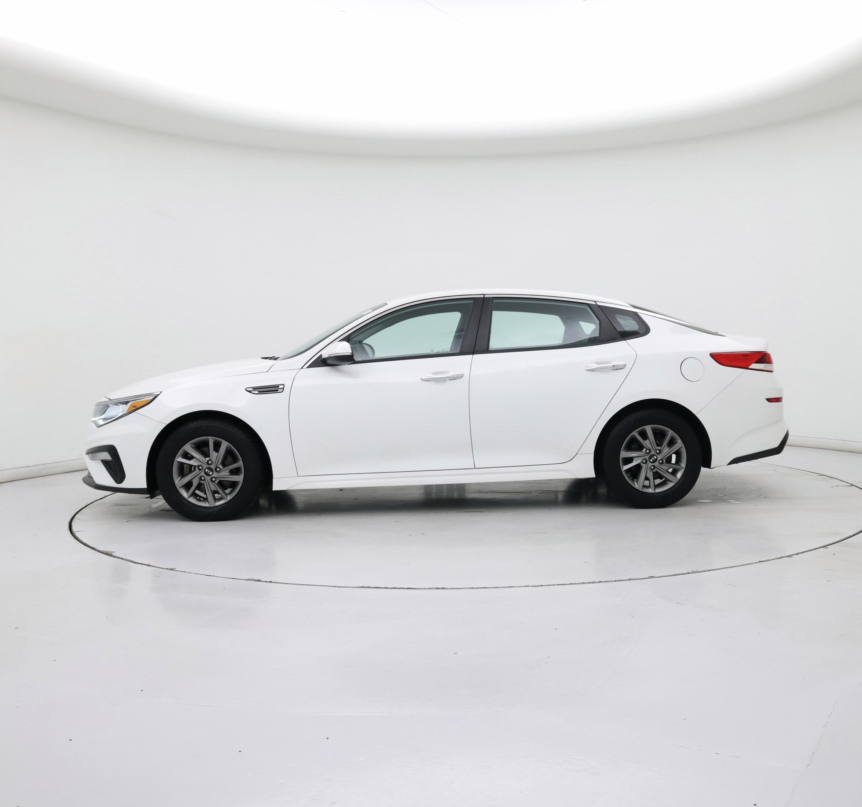 Thumbnail: 2019 Kia Optima - 3