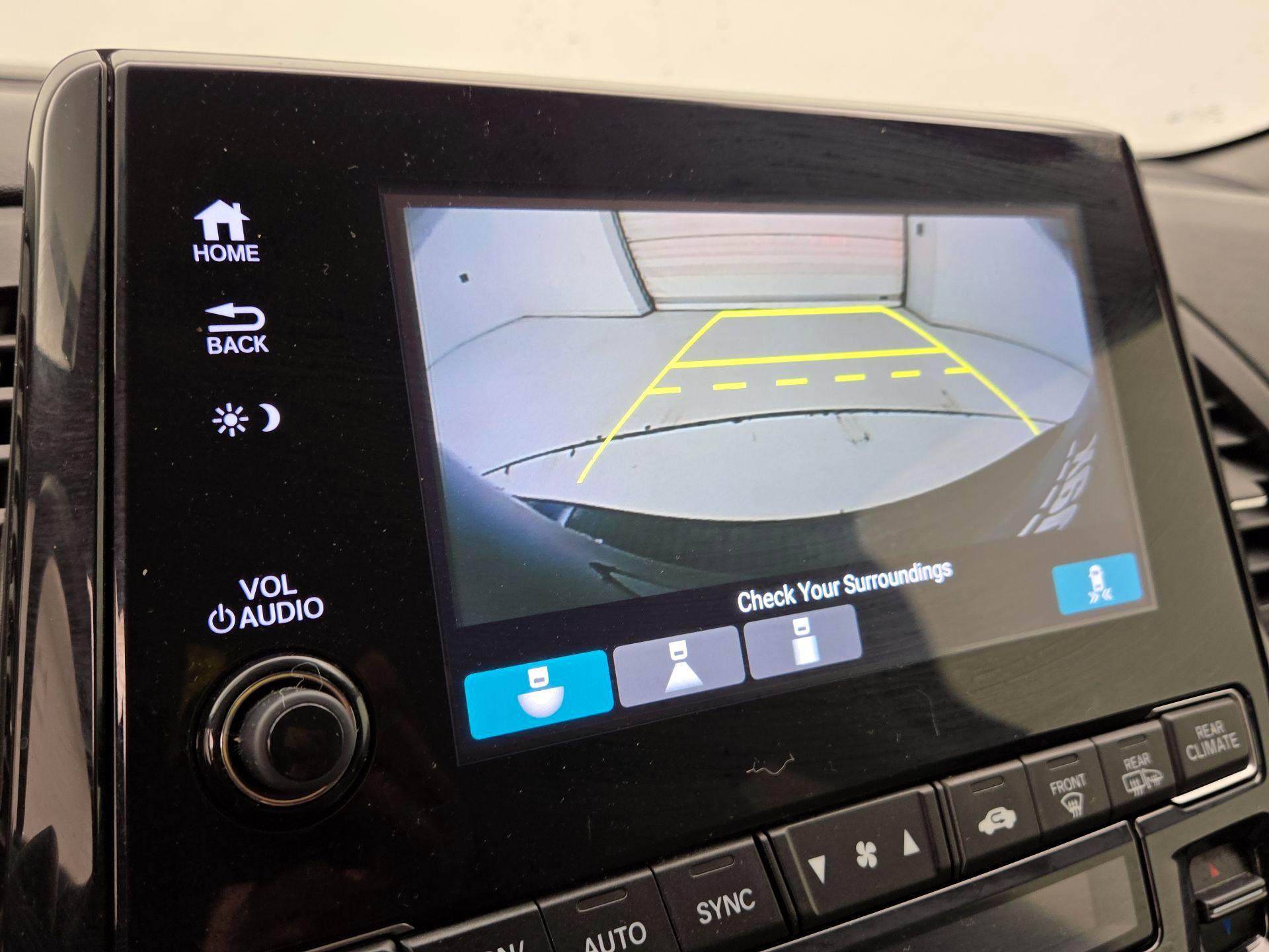 Thumbnail: 2018 Honda Odyssey - 14