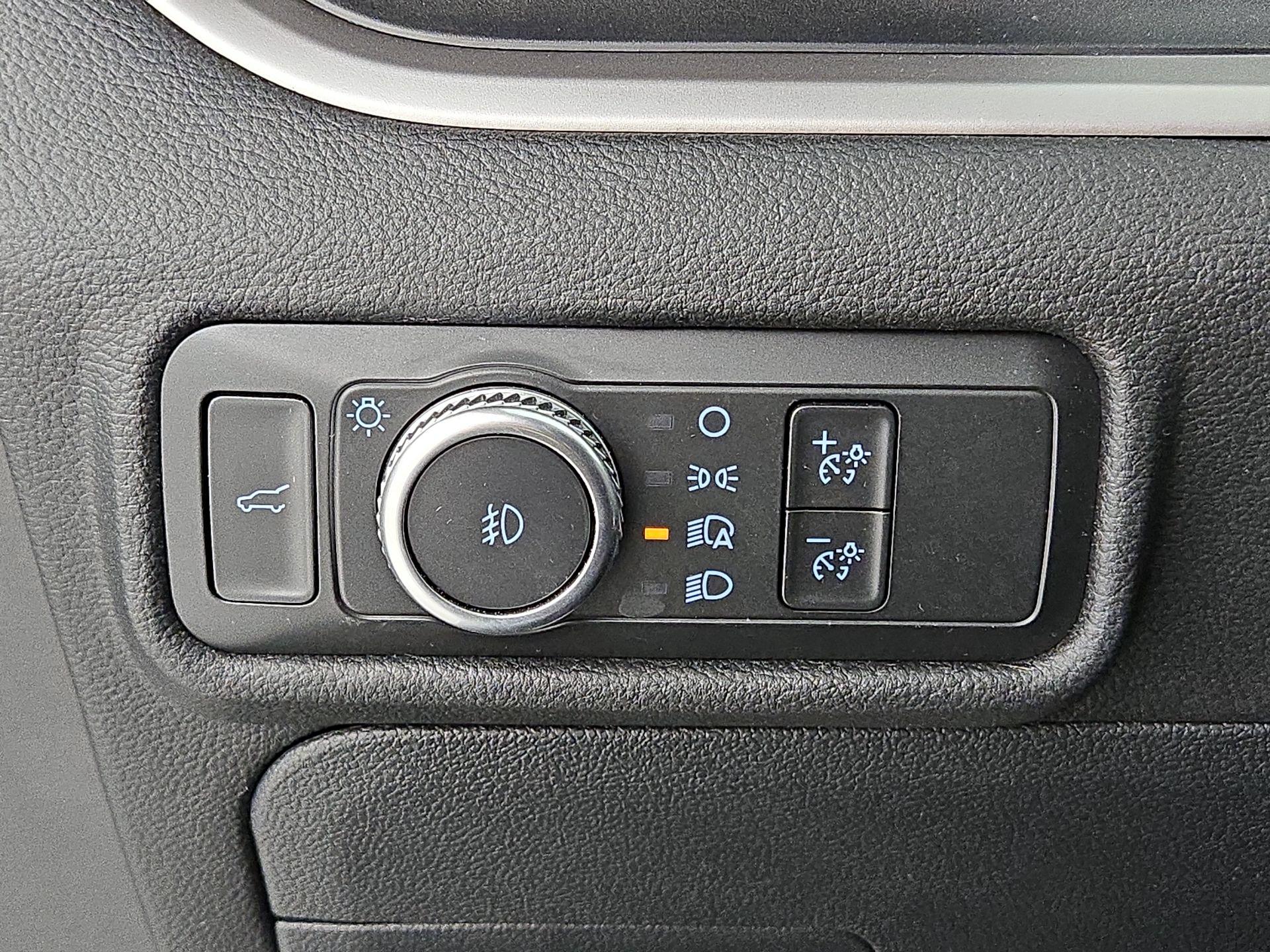 Thumbnail: 2021 Ford Explorer - 13