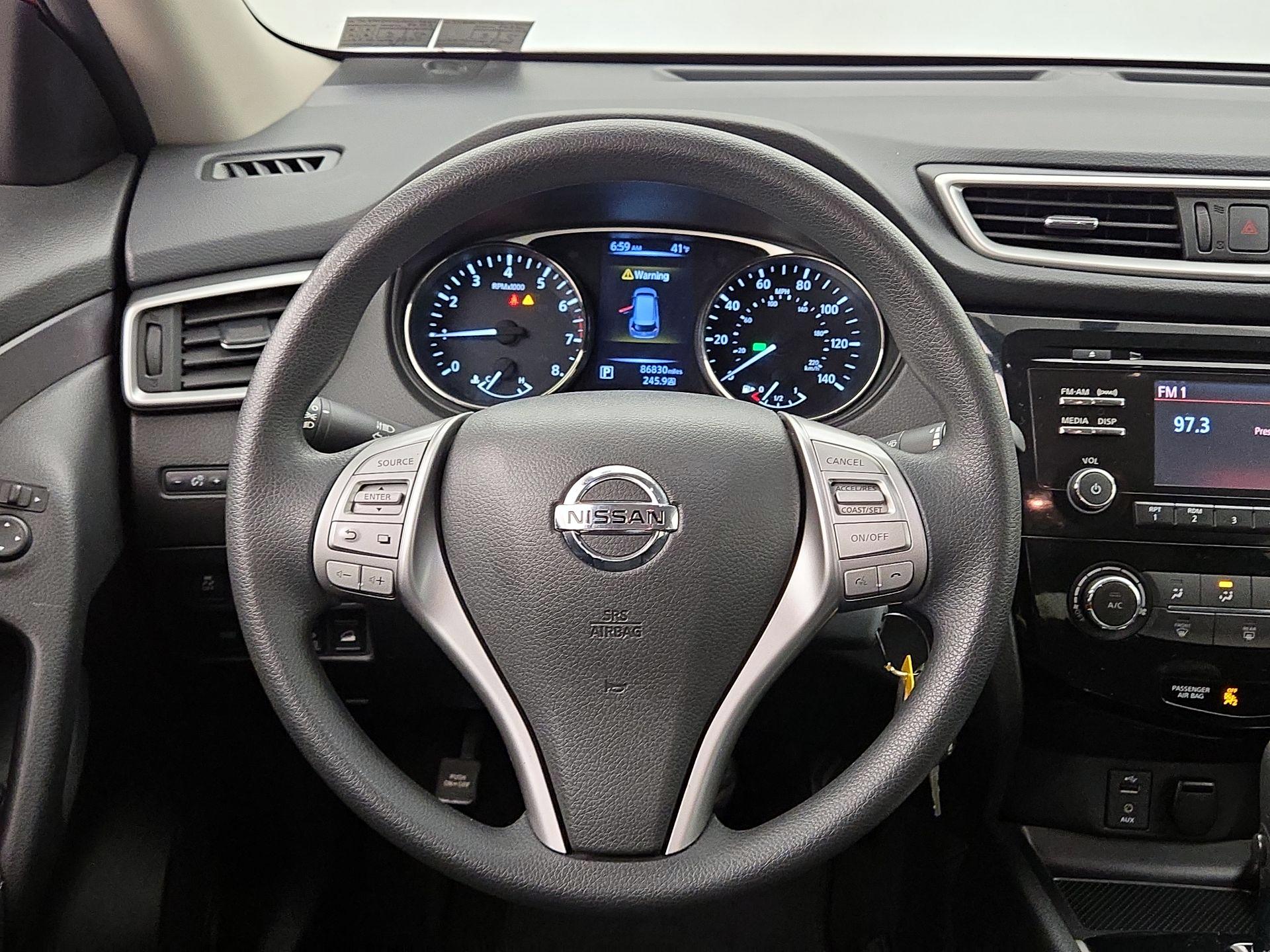 Thumbnail: 2016 Nissan Rogue - 10