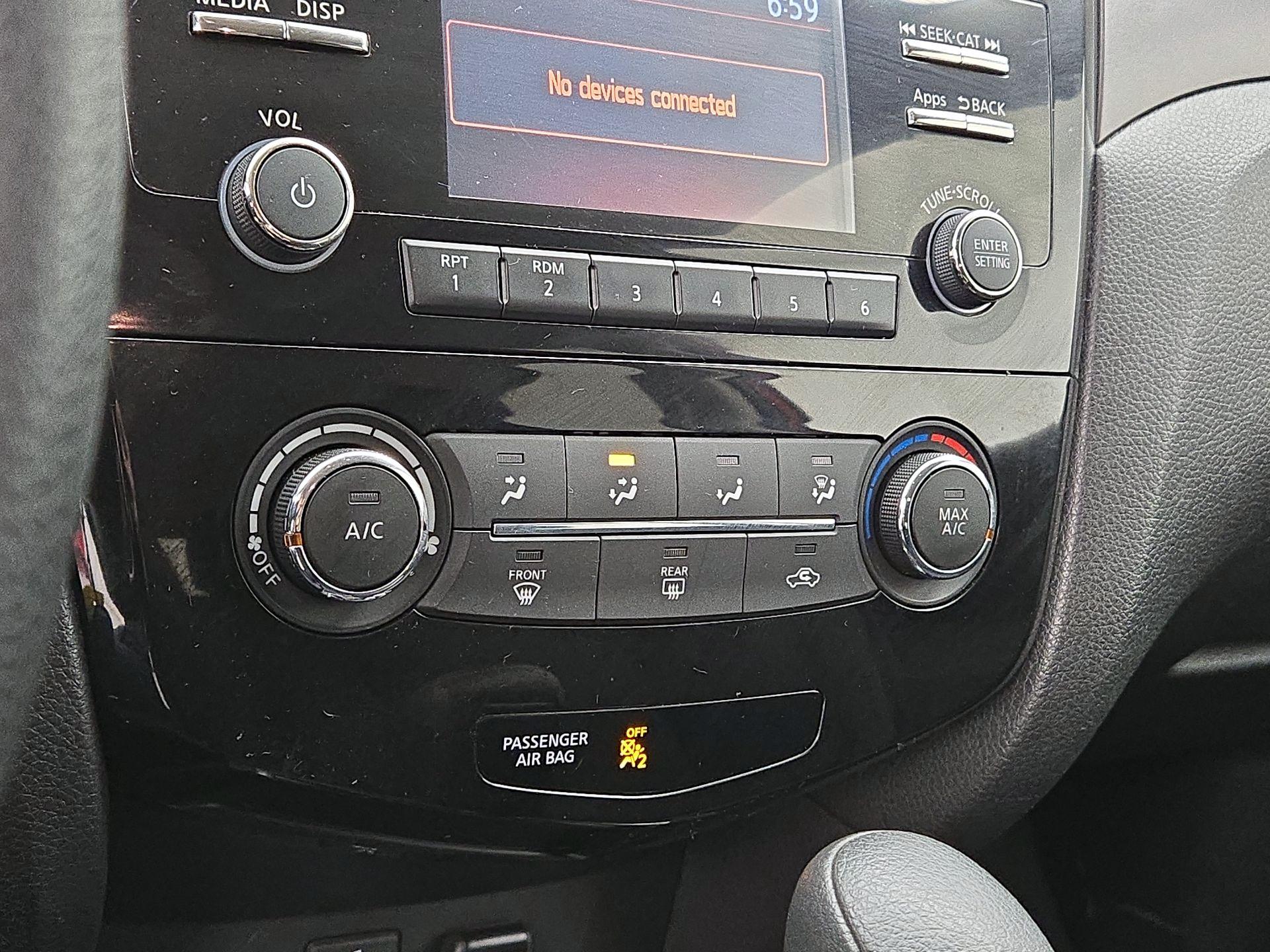 Thumbnail: 2016 Nissan Rogue - 16