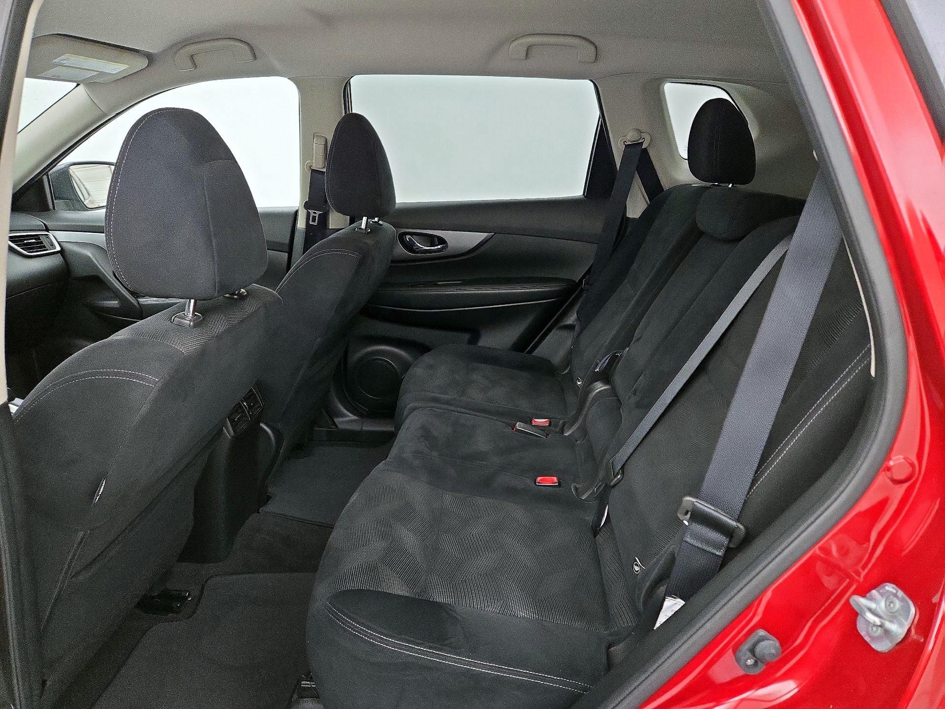 Thumbnail: 2016 Nissan Rogue - 19