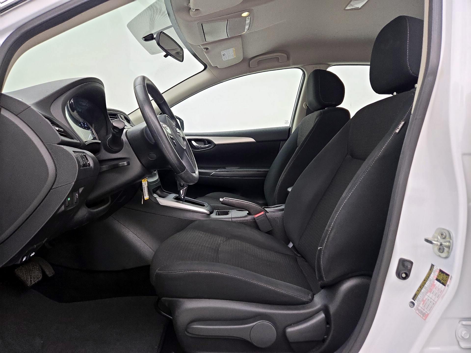 Thumbnail: 2019 Nissan Sentra - 11