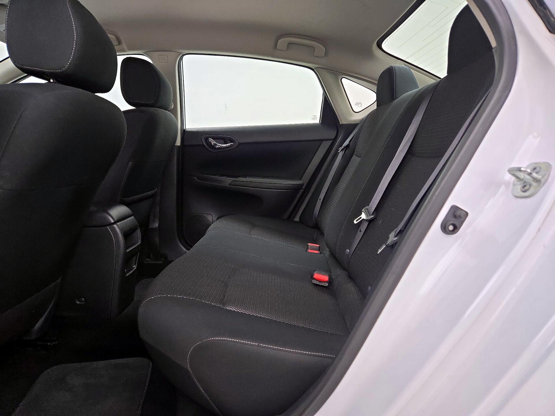 Thumbnail: 2019 Nissan Sentra - 18