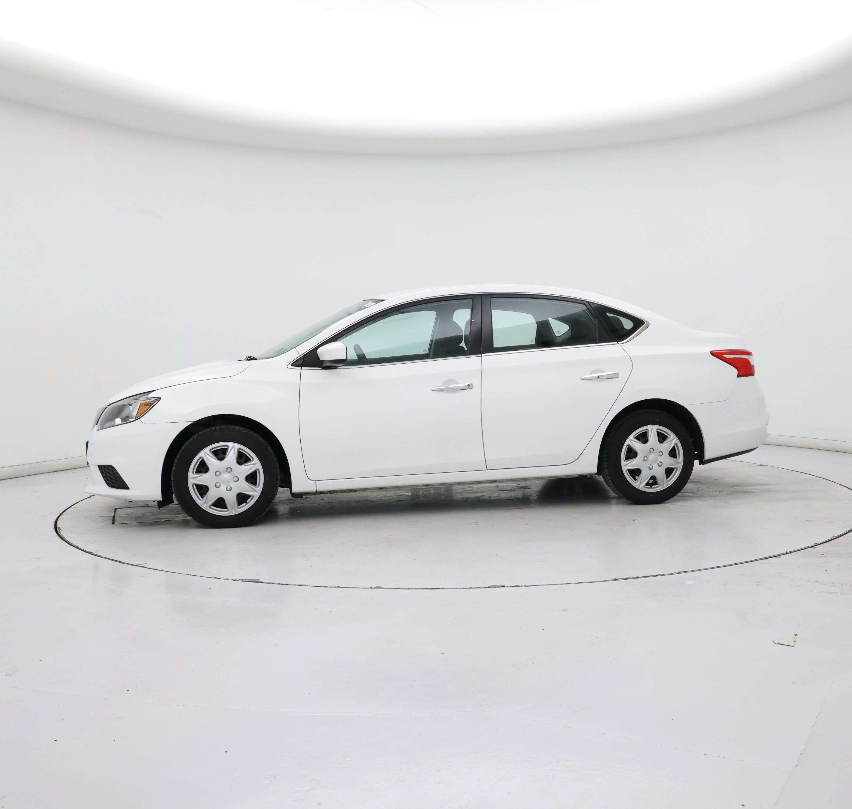 Thumbnail: 2019 Nissan Sentra - 3