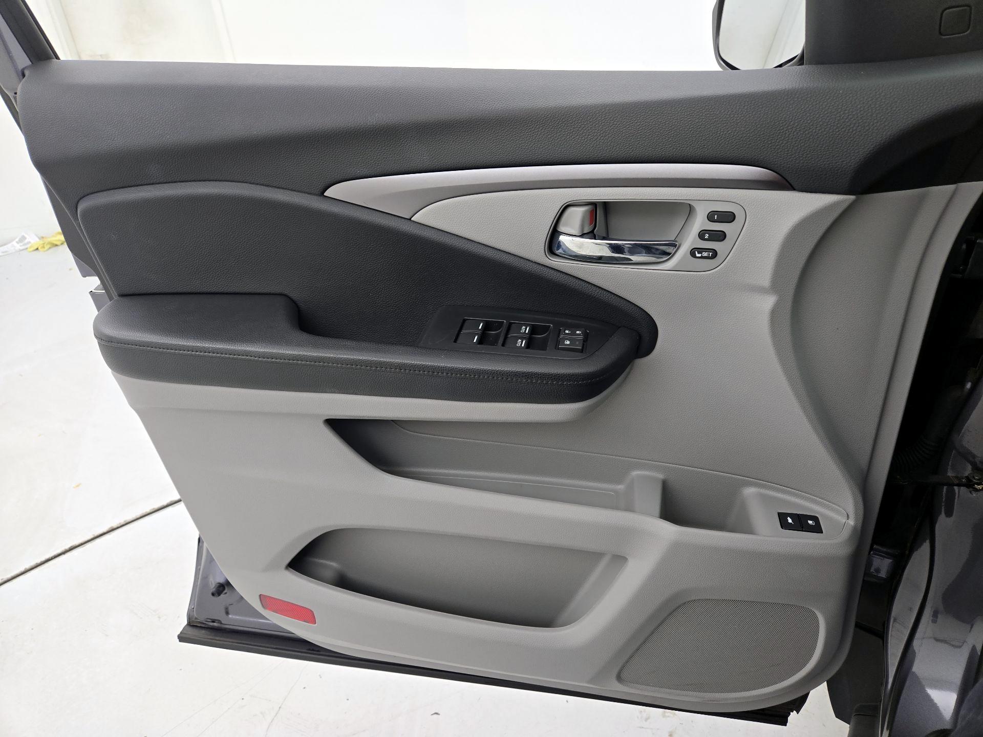 Thumbnail: 2021 Honda Pilot - 12