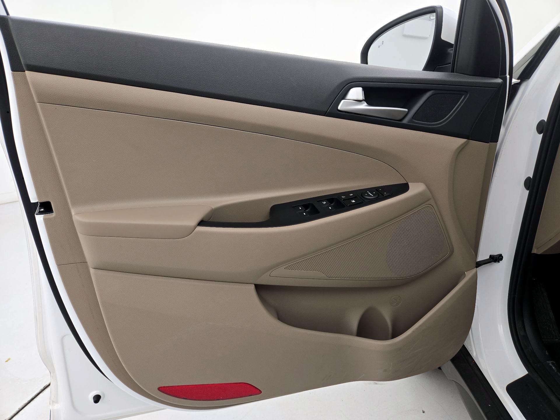 Thumbnail: 2020 Hyundai Tucson - 12