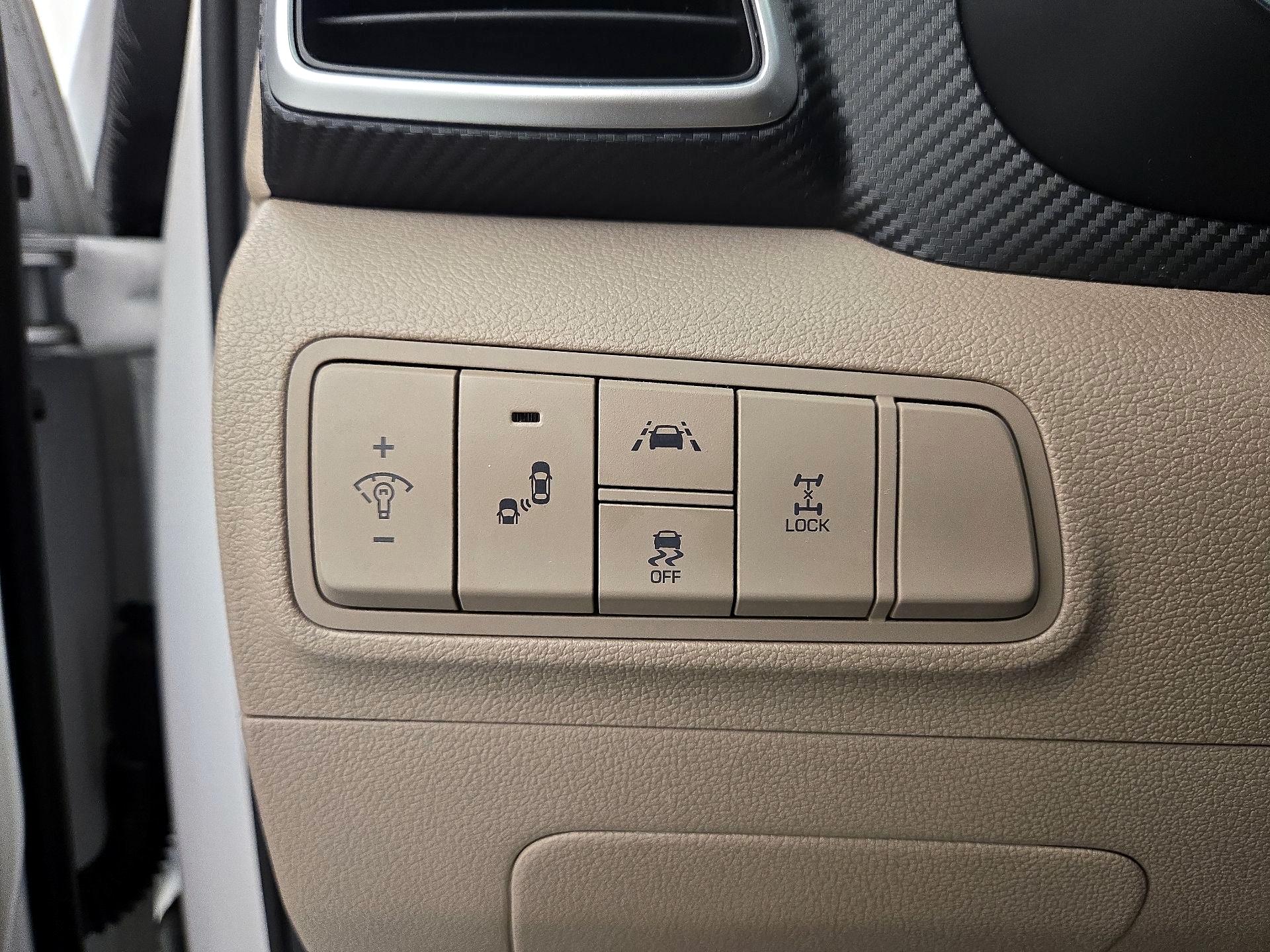 Thumbnail: 2020 Hyundai Tucson - 13