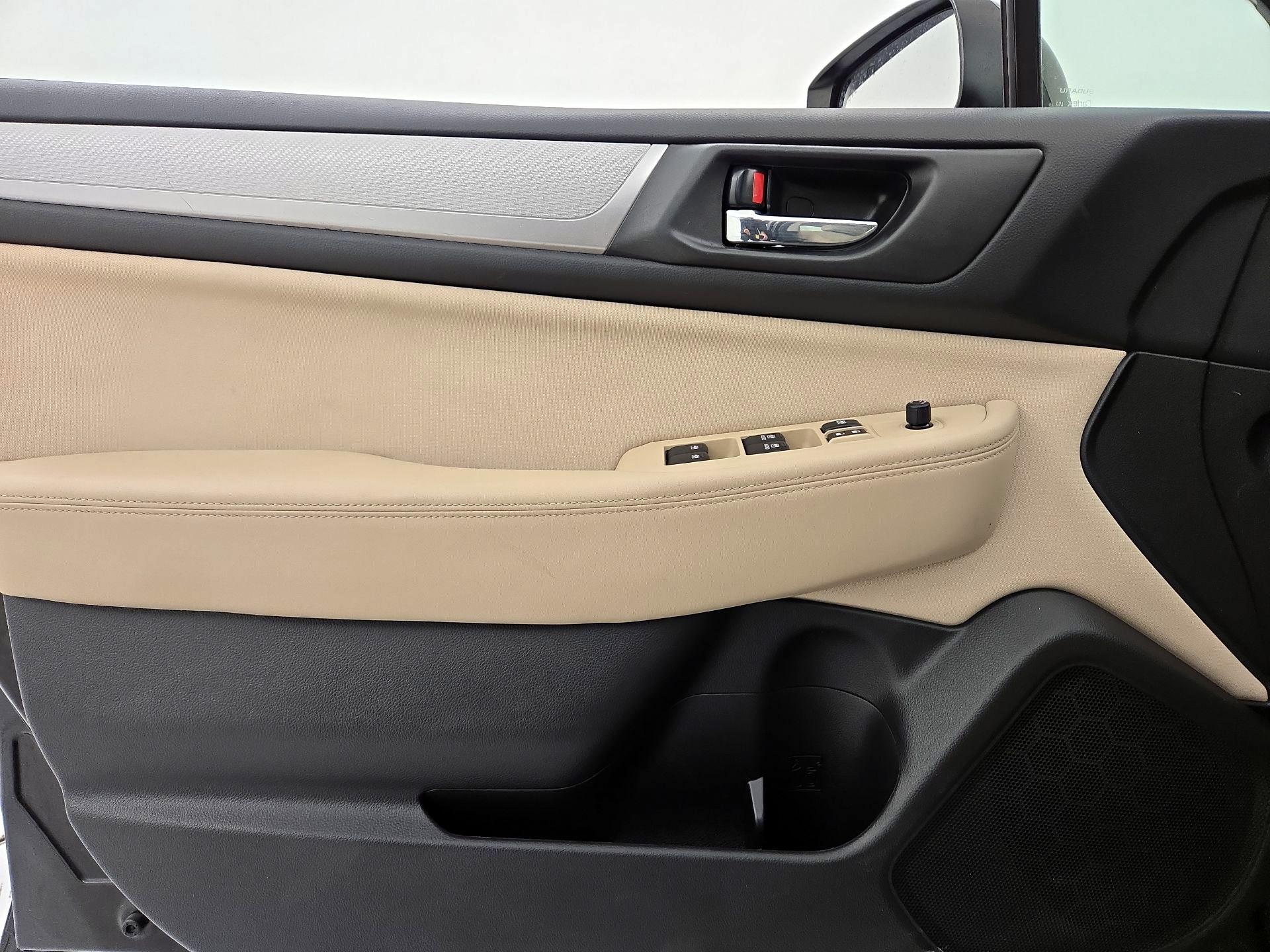 Thumbnail: 2015 Subaru Legacy - 12