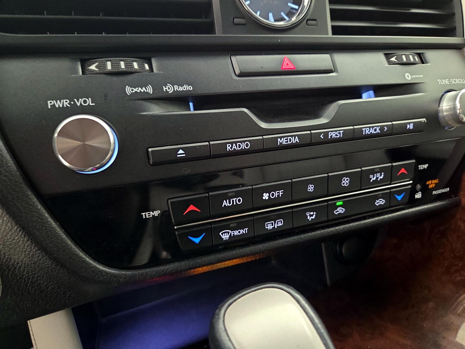 Thumbnail: 2016 Lexus RX - 15