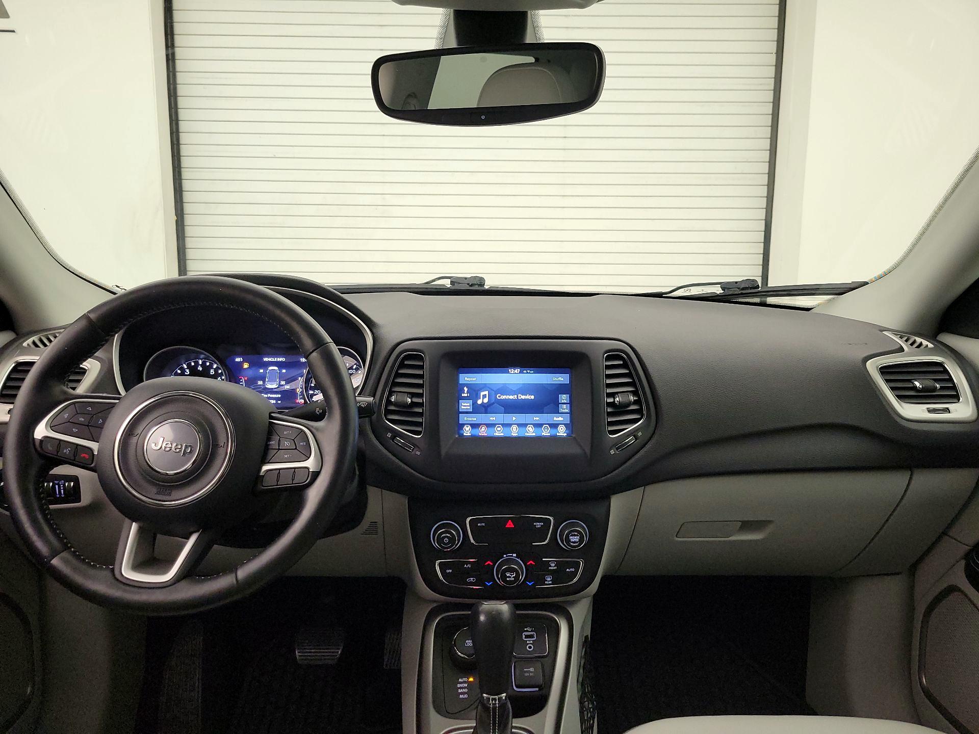 Thumbnail: 2019 Jeep Compass - 9