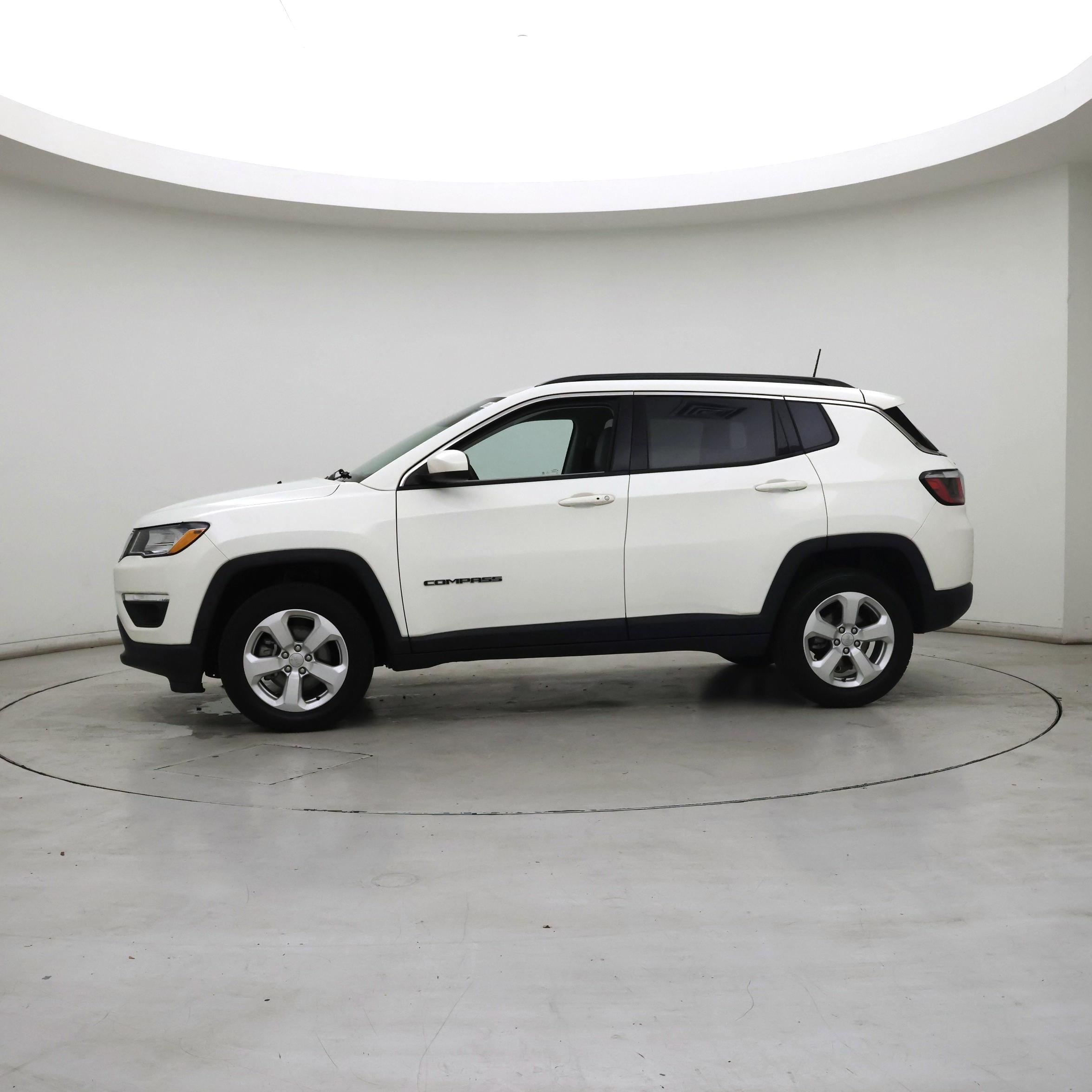 Thumbnail: 2019 Jeep Compass - 3