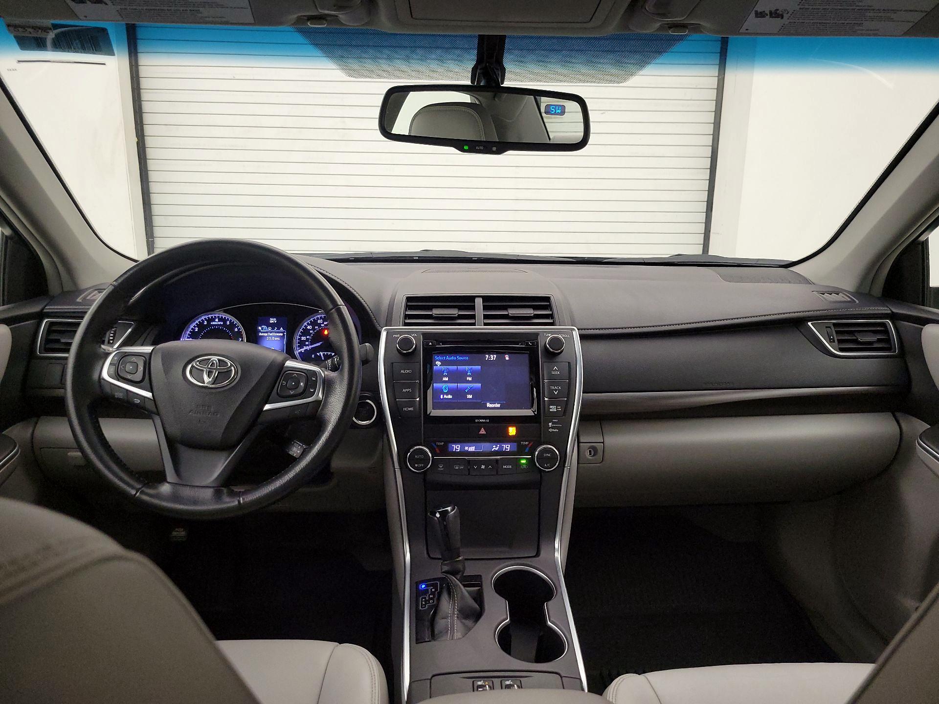 Thumbnail: 2016 Toyota Camry - 9