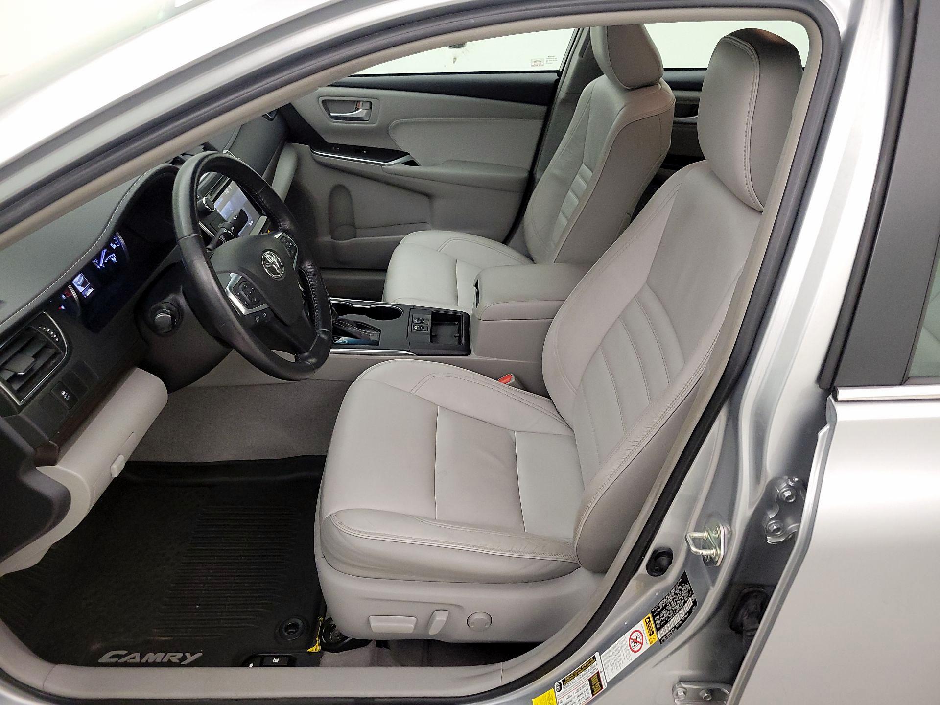 Thumbnail: 2016 Toyota Camry - 11