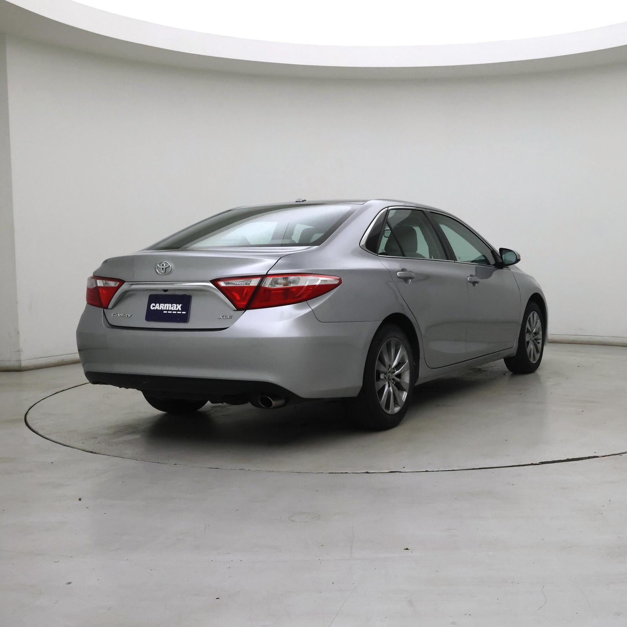 Thumbnail: 2016 Toyota Camry - 8