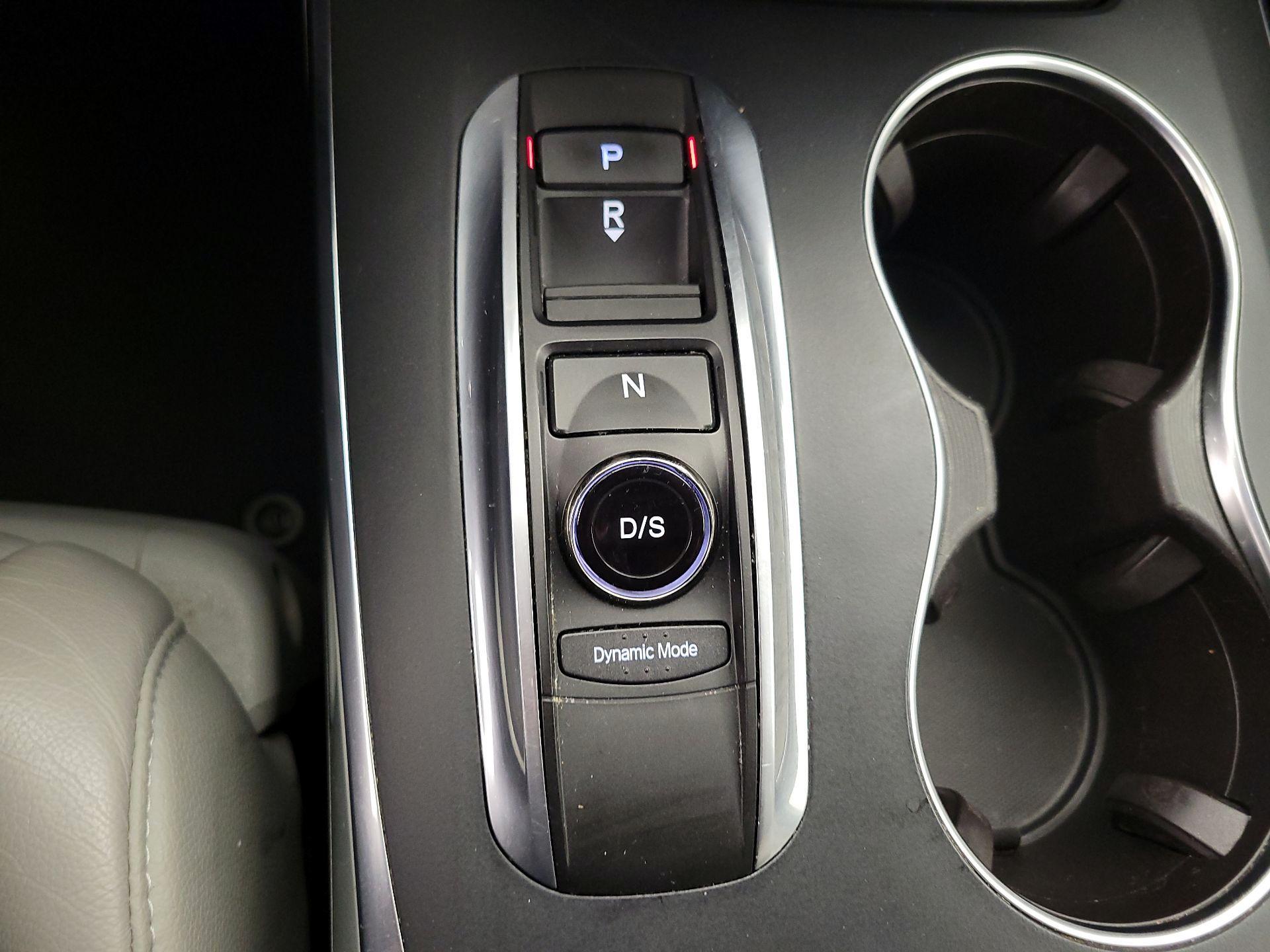 Thumbnail: 2017 Acura MDX - 17