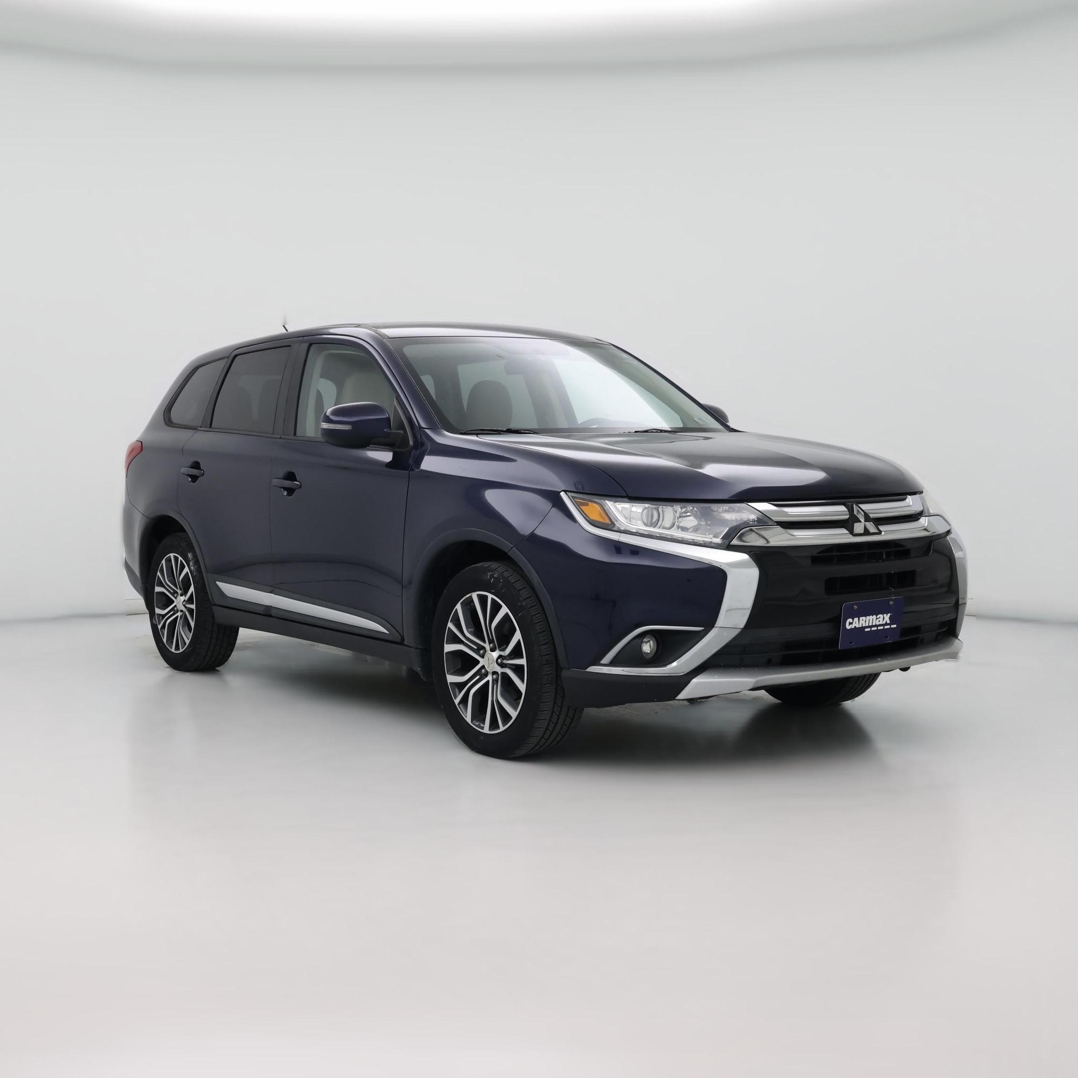 Thumbnail: 2016 Mitsubishi Outlander - 1