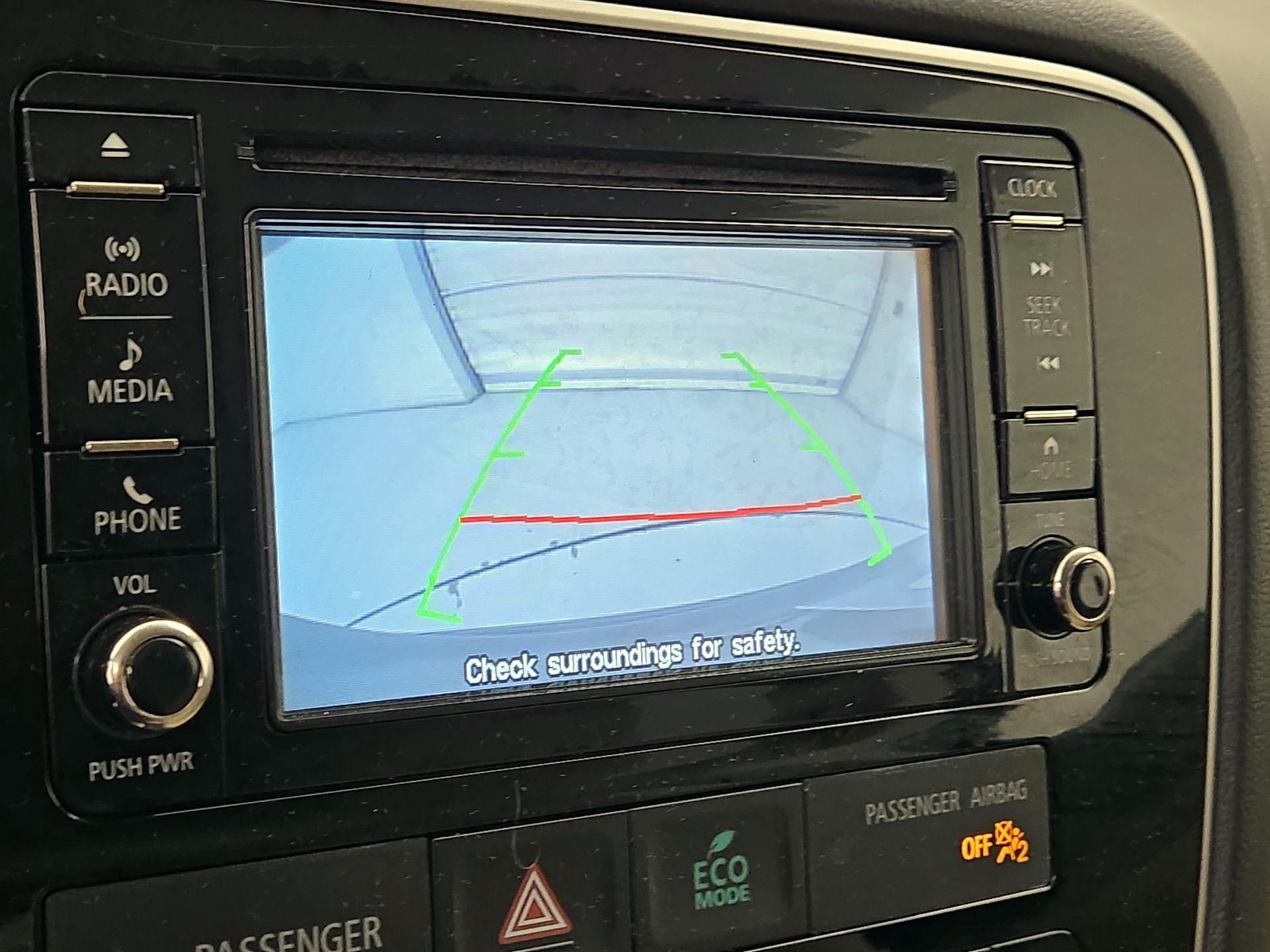 Thumbnail: 2016 Mitsubishi Outlander - 13